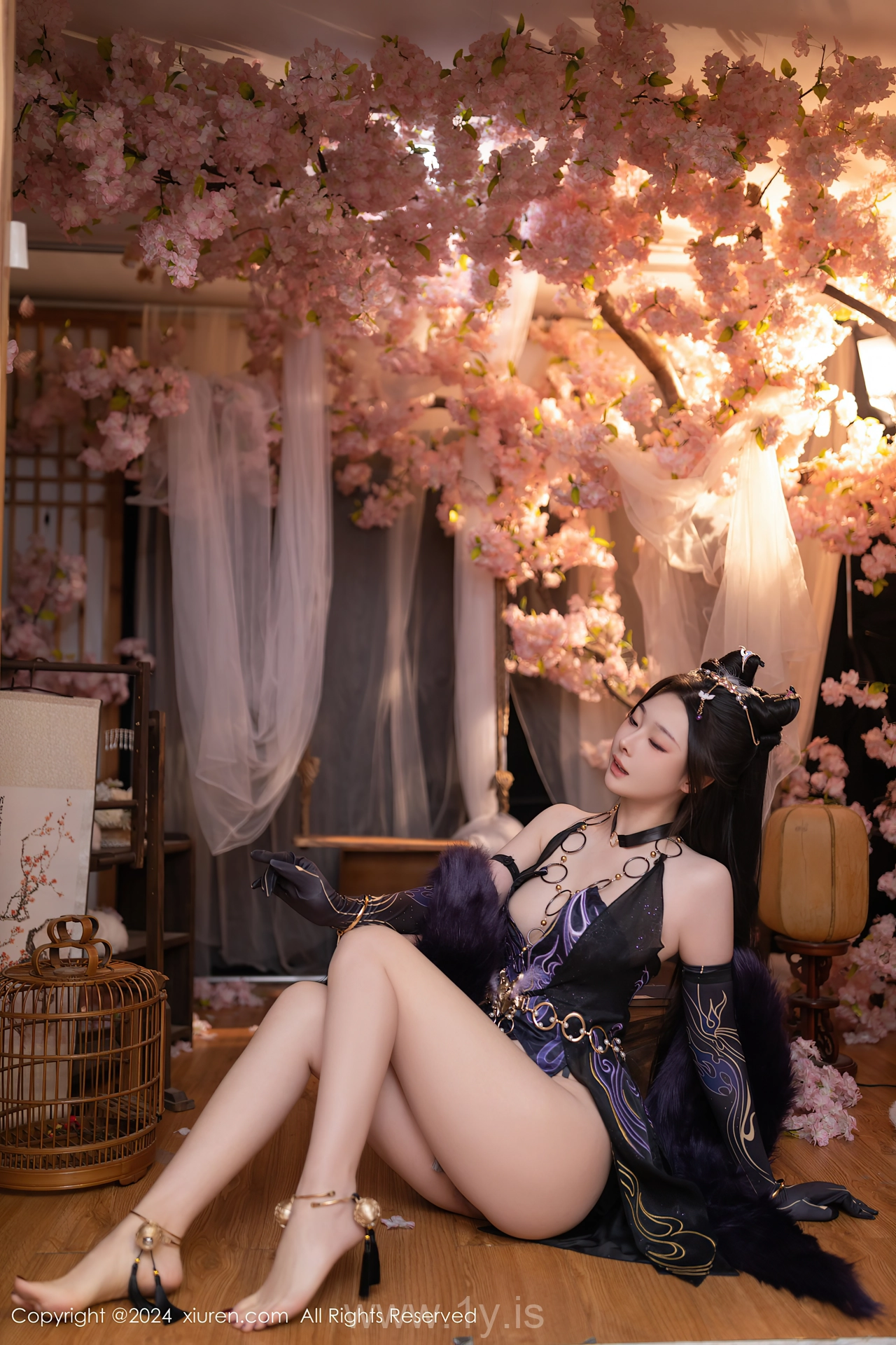 XIUREN(秀人网) No.8232 Radiant Chinese Beauty Queen 小逗逗