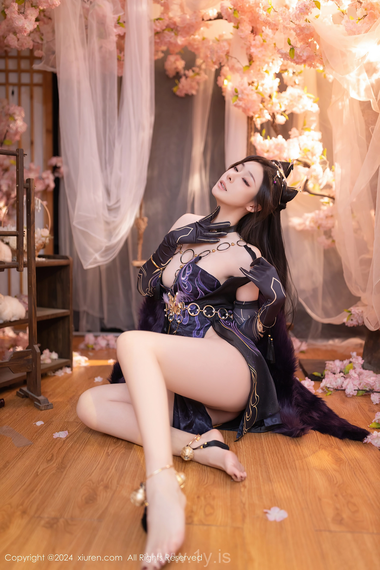 XIUREN(秀人网) No.8232 Radiant Chinese Beauty Queen 小逗逗