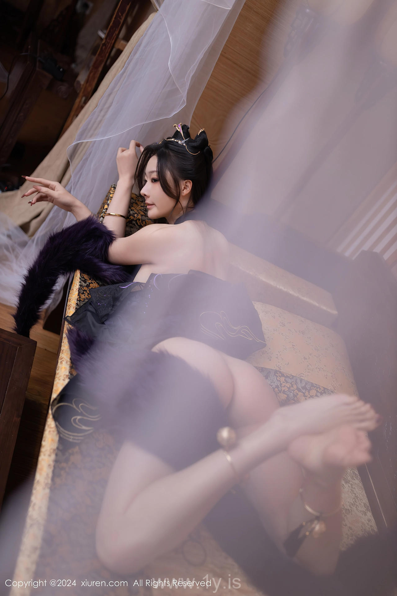 XIUREN(秀人网) No.8232 Radiant Chinese Beauty Queen 小逗逗