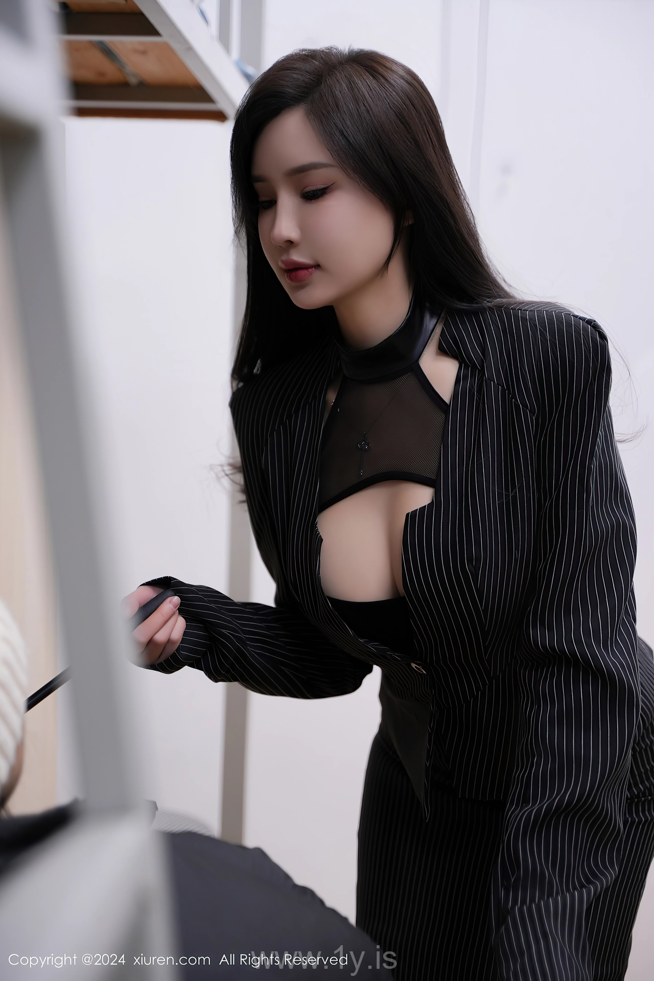 XIUREN(秀人网) No.8239 Voluptuous Chinese Jewel Carol周妍希X