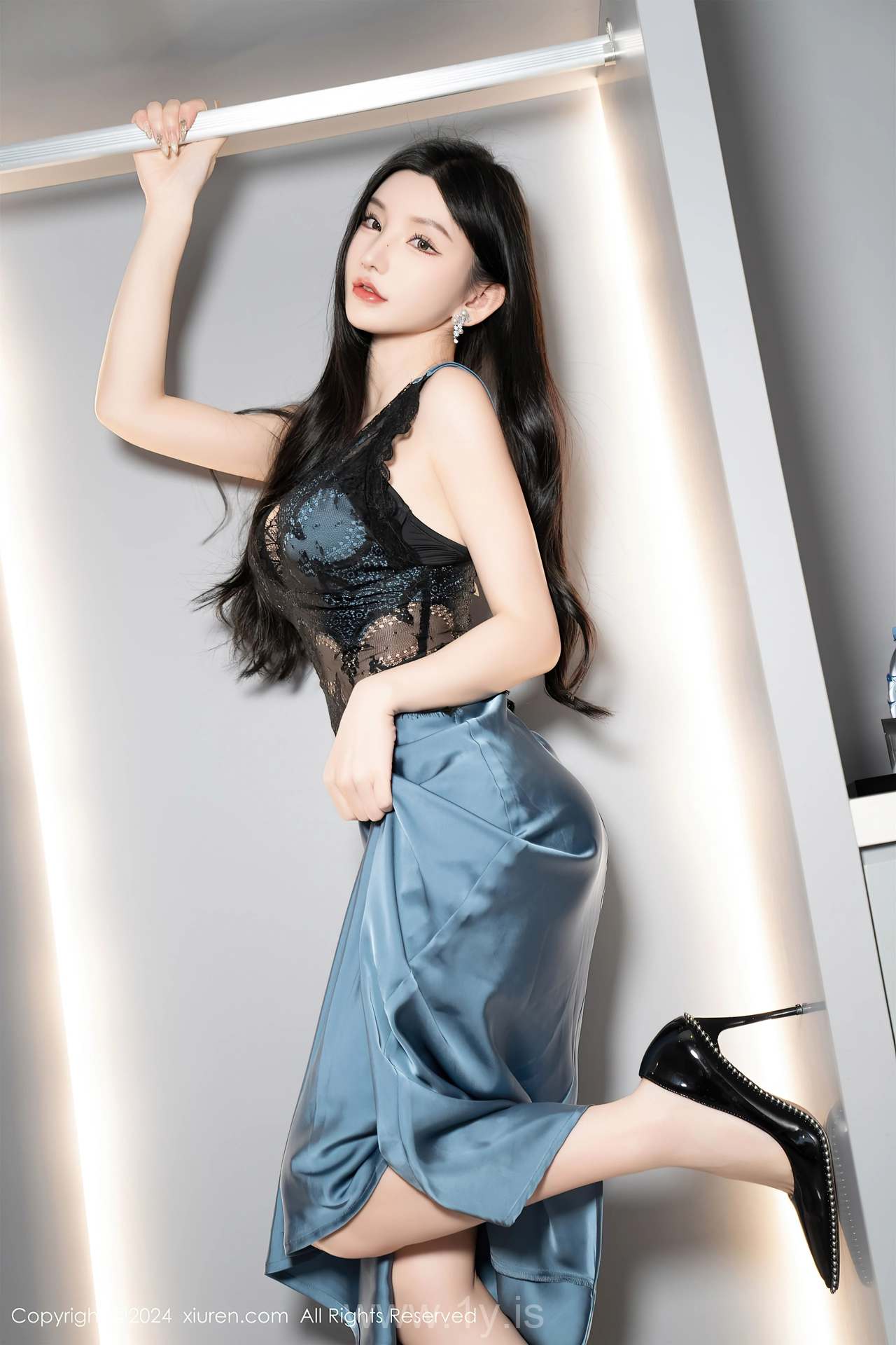 XIUREN(秀人网) No.8242 Charismatic Chinese Peri 周于希Sally