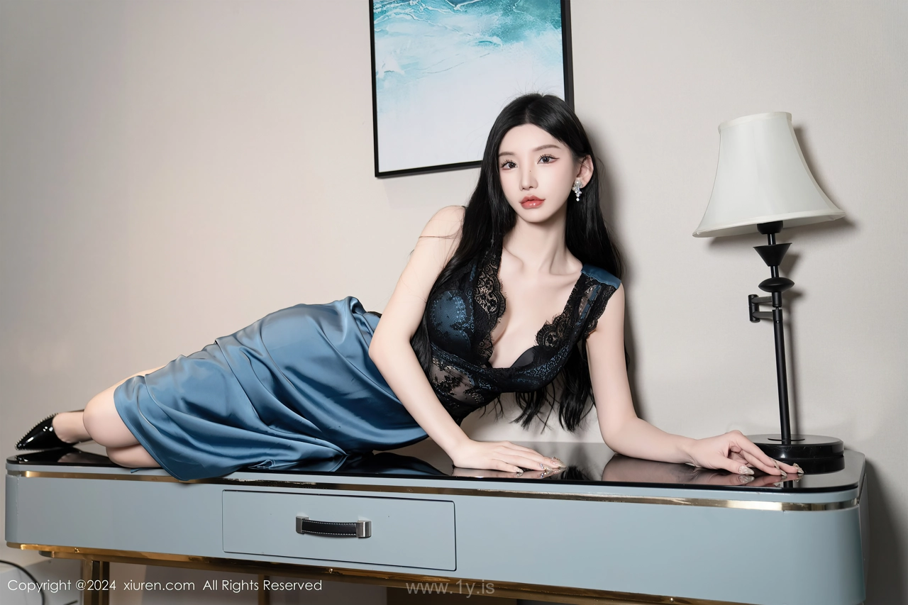 XIUREN(秀人网) No.8242 Charismatic Chinese Peri 周于希Sally