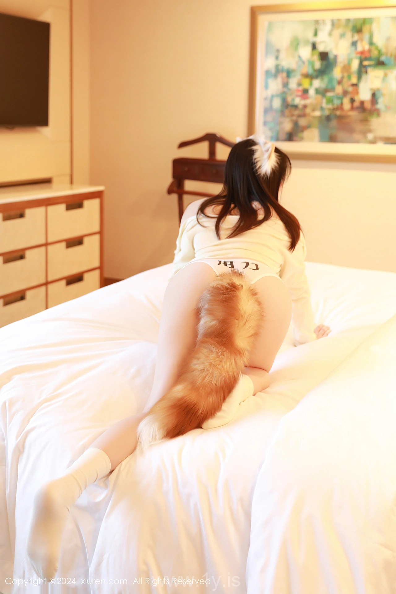 XIUREN(秀人网) No.8243 Enigmatic Chinese Homebody Girl 豆瓣酱