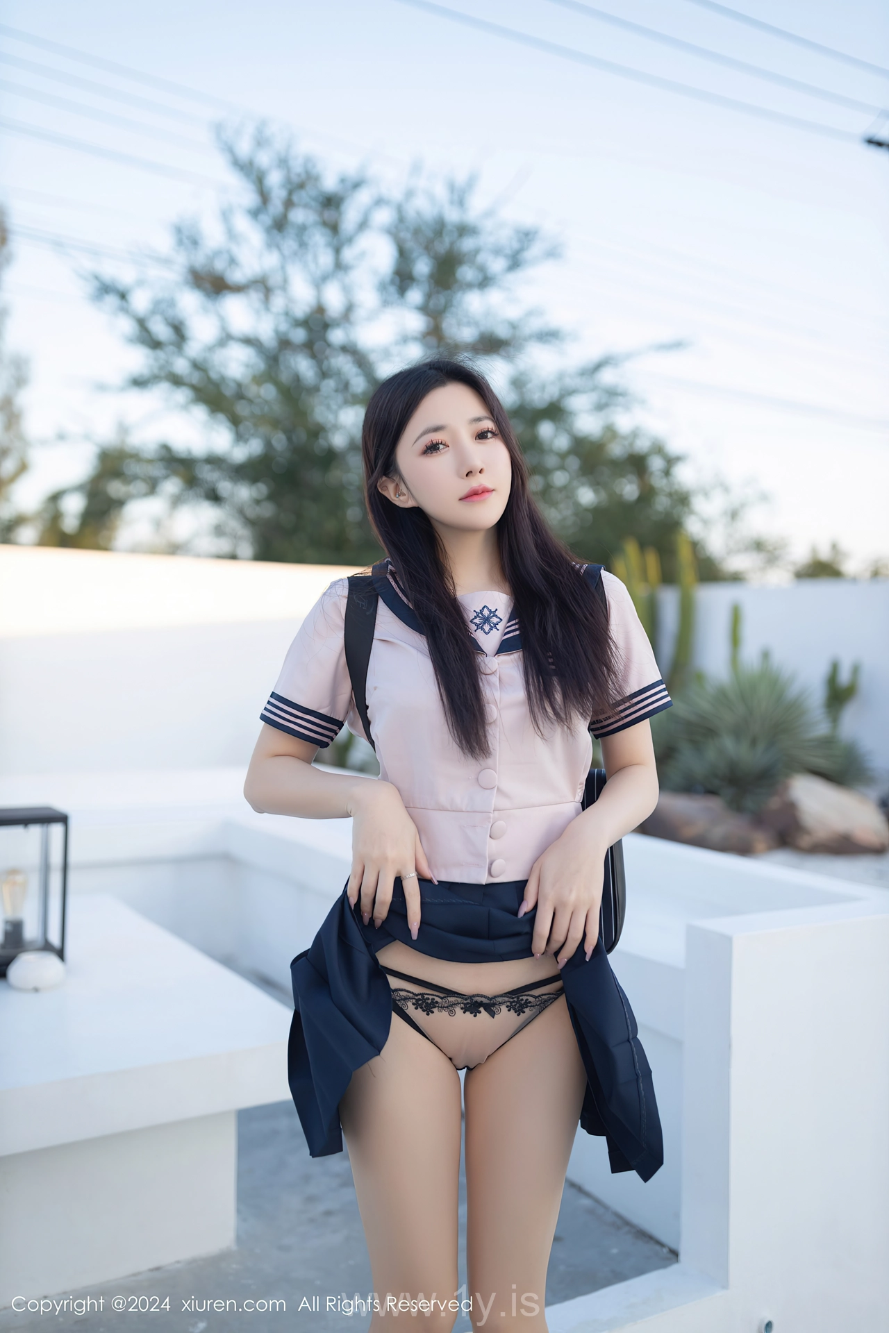 XIUREN(秀人网) No.8244 Glamorous Chinese Girl 鱼子酱Fish