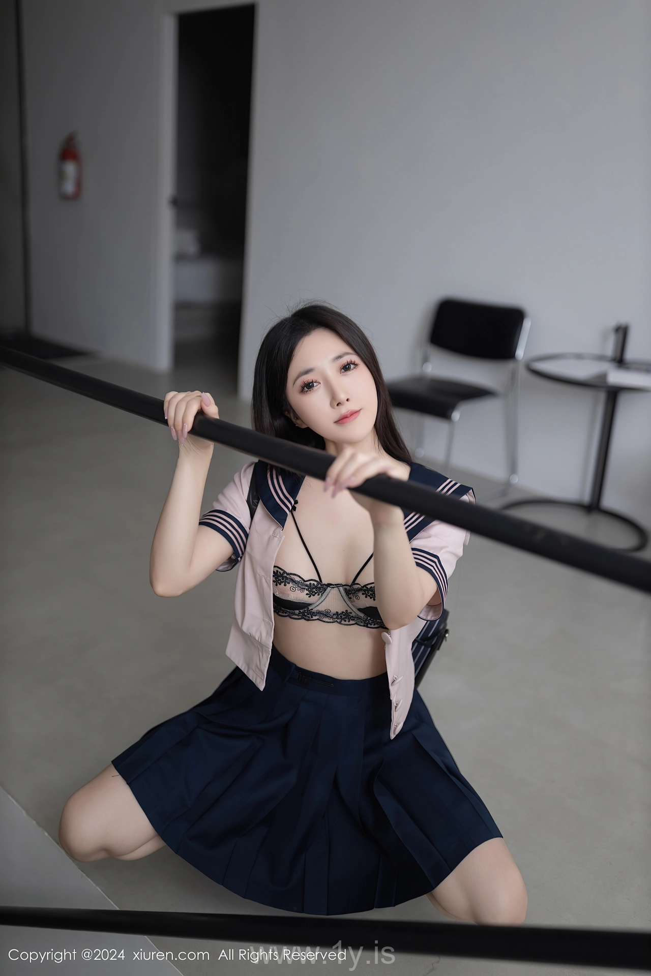 XIUREN(秀人网) No.8244 Glamorous Chinese Girl 鱼子酱Fish