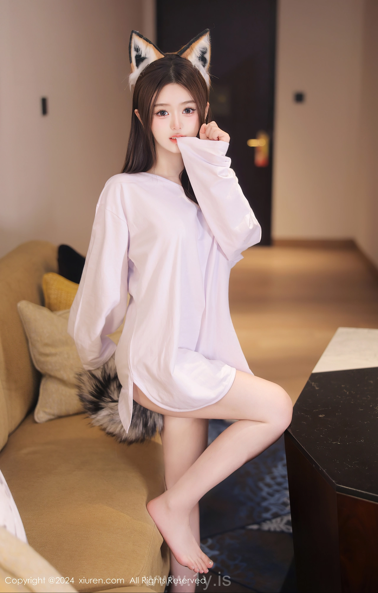 XIUREN(秀人网) No.8245 Refined & Luminous Chinese Maiden 媃柔