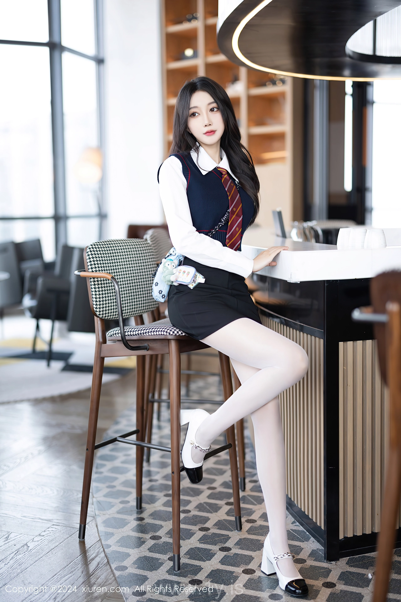 XIUREN(秀人网) No.8247 Slender Chinese Queen 玥儿玥