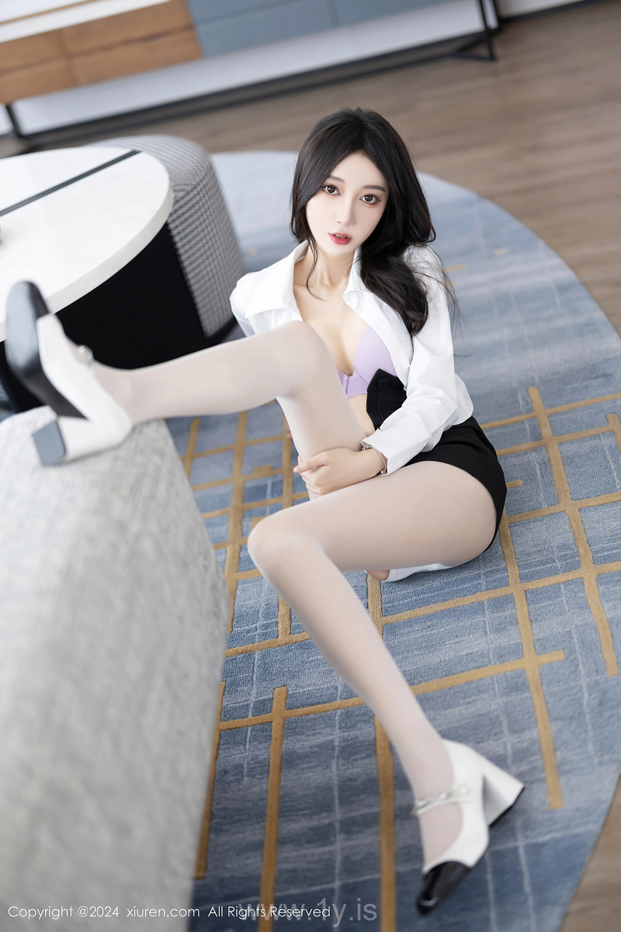 XIUREN(秀人网) No.8247 Slender Chinese Queen 玥儿玥