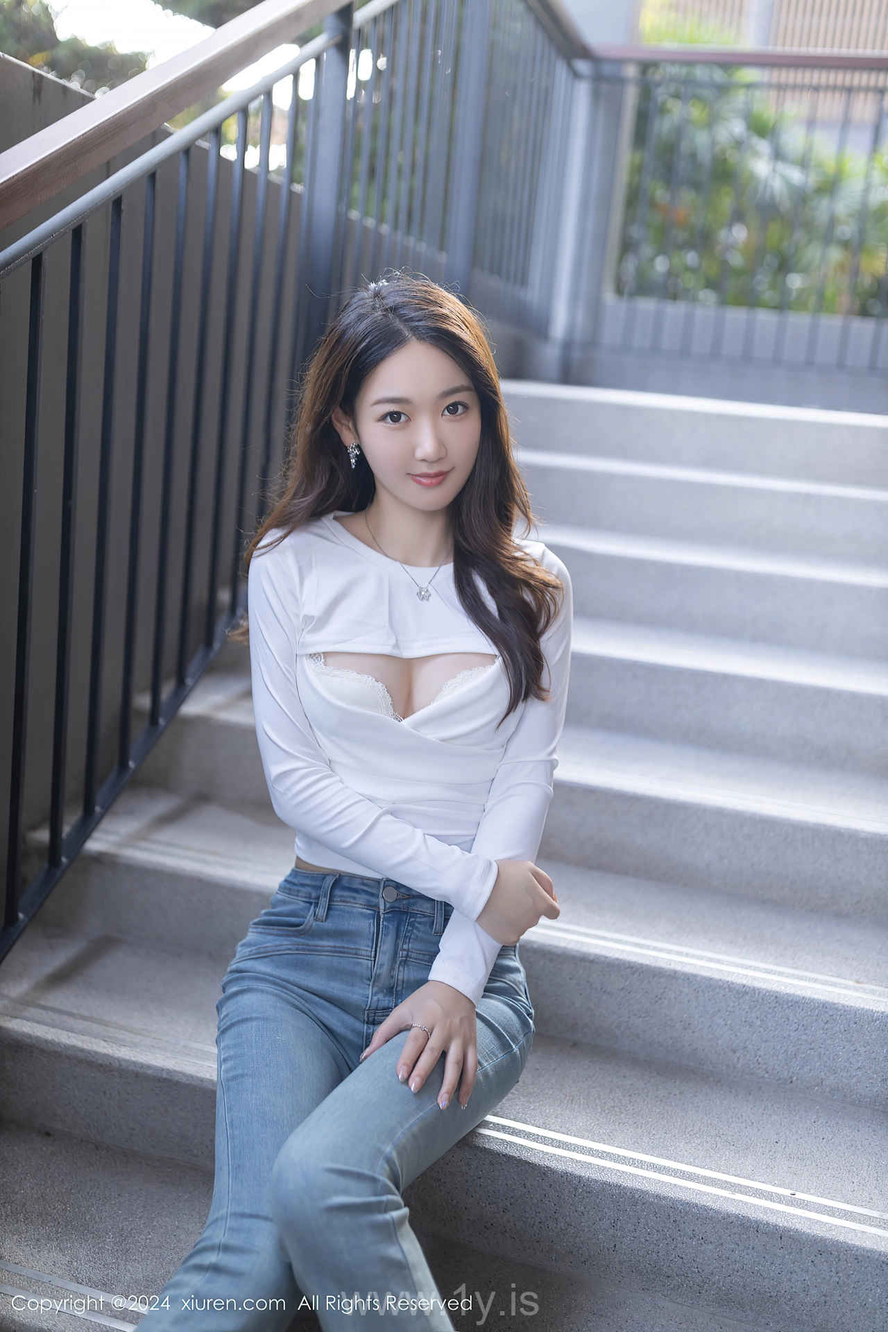 XIUREN(秀人网) No.8250 Sparkling Asian Enchantress 唐安琪