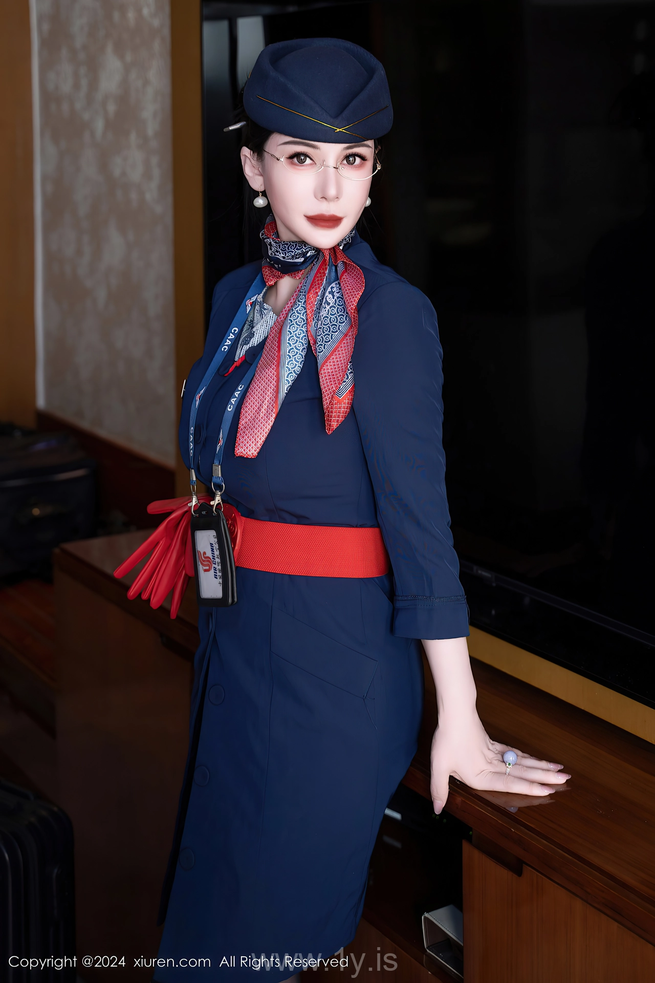 XIUREN(秀人网) No.8253 Delicate & Fashionable Asian Diva 悦悦姐