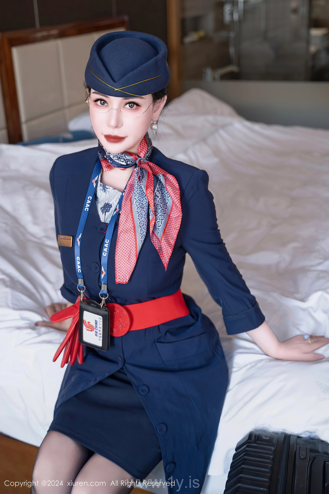 XIUREN(秀人网) No.8253 Delicate & Fashionable Asian Diva 悦悦姐