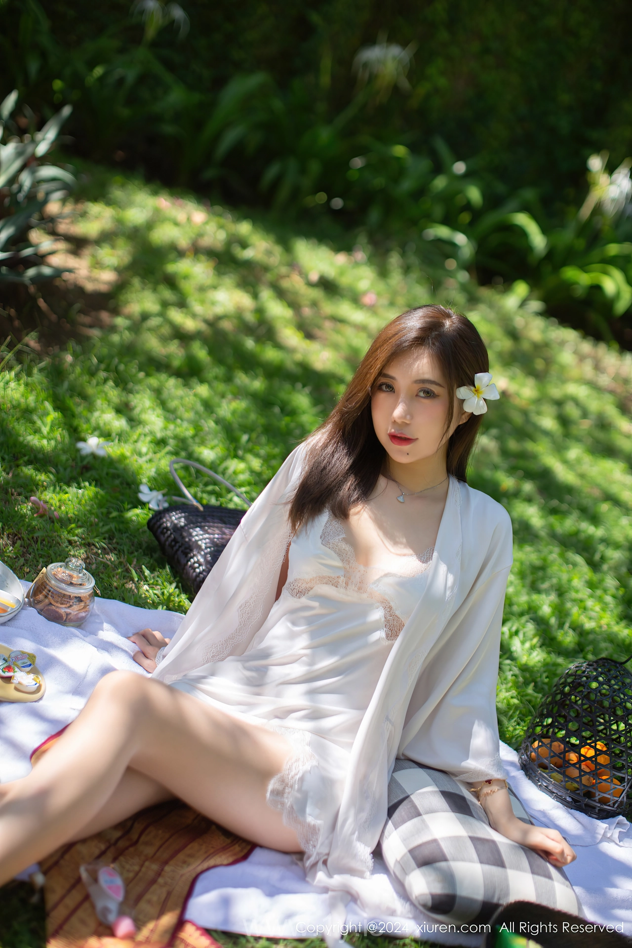 XIUREN(秀人网) No.8256 Sparkling Asian Jewel 绮里嘉ula