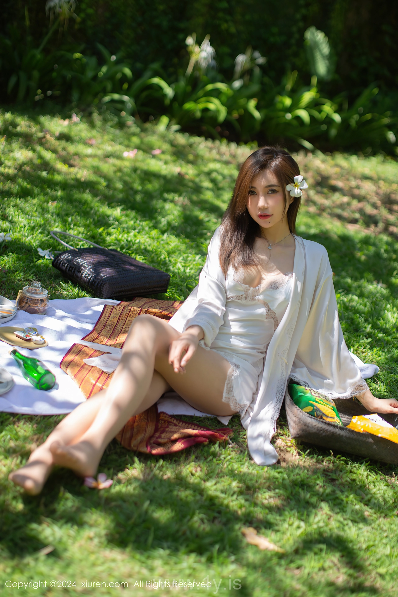 XIUREN(秀人网) No.8256 Sparkling Asian Jewel 绮里嘉ula