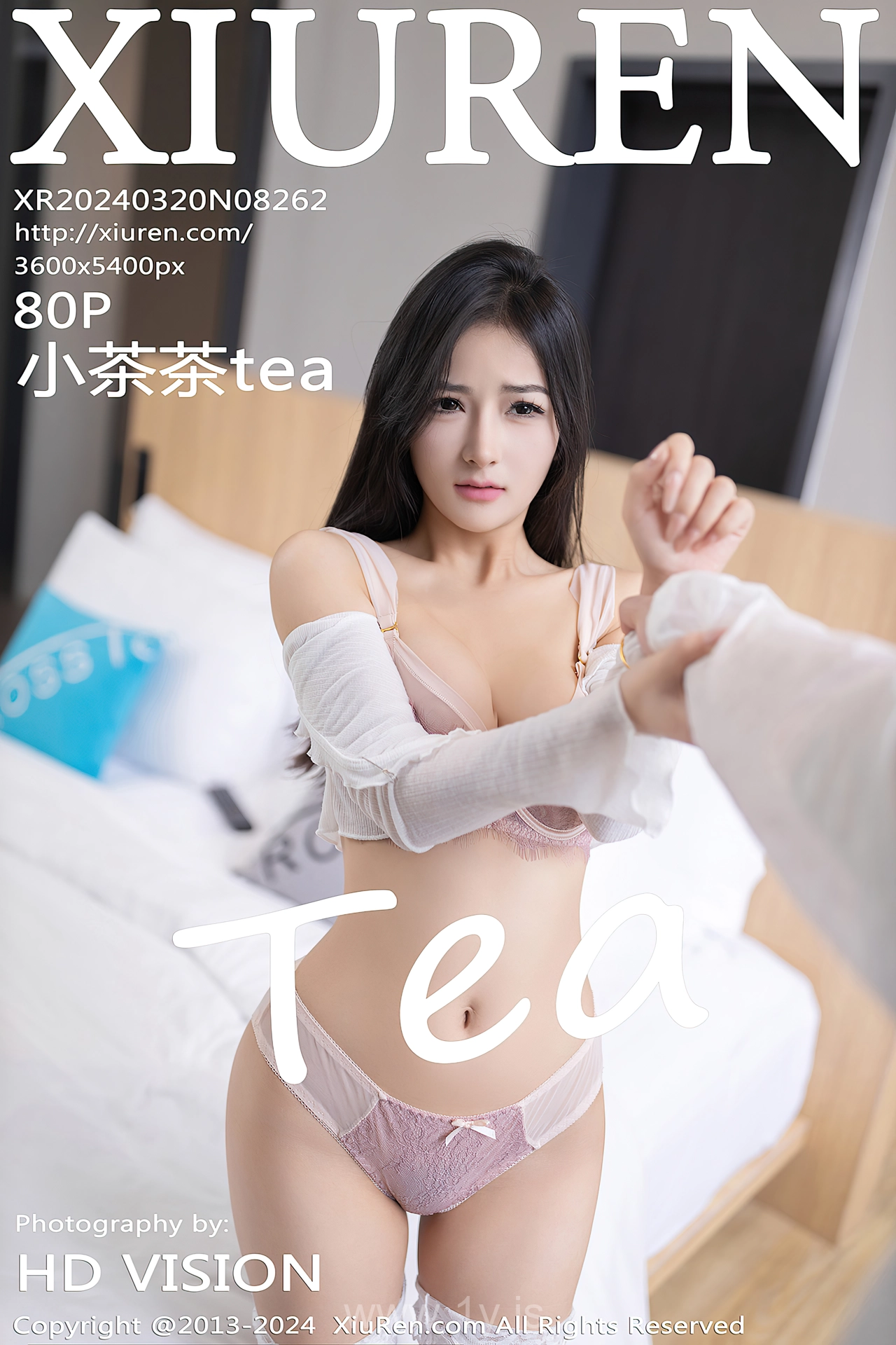XIUREN(秀人网) No.8262 Sophisticated & Slim Asian Girl 小茶茶tea