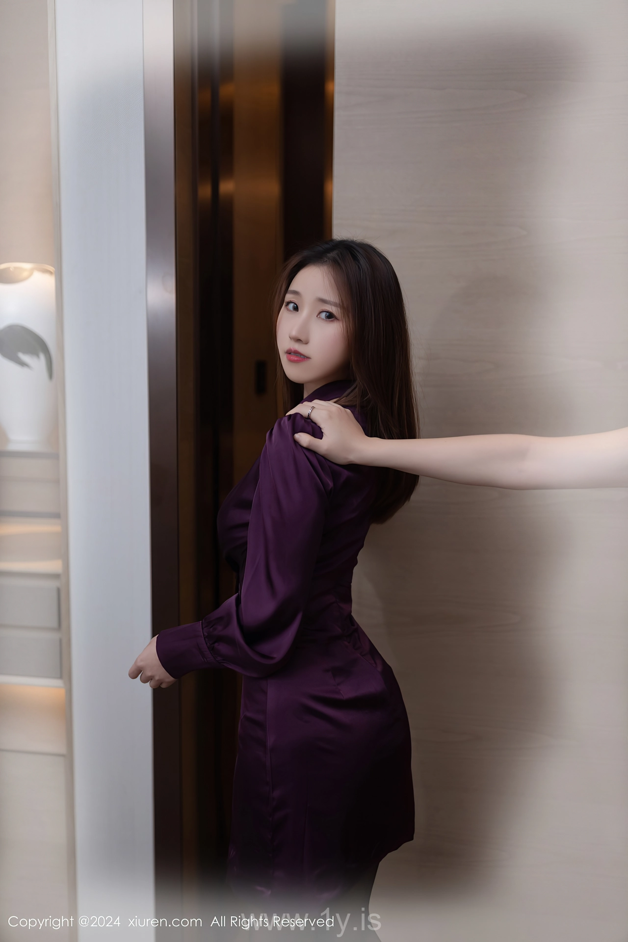 XIUREN(秀人网) No.8264 Delicate Chinese Nymph 杏子Yada