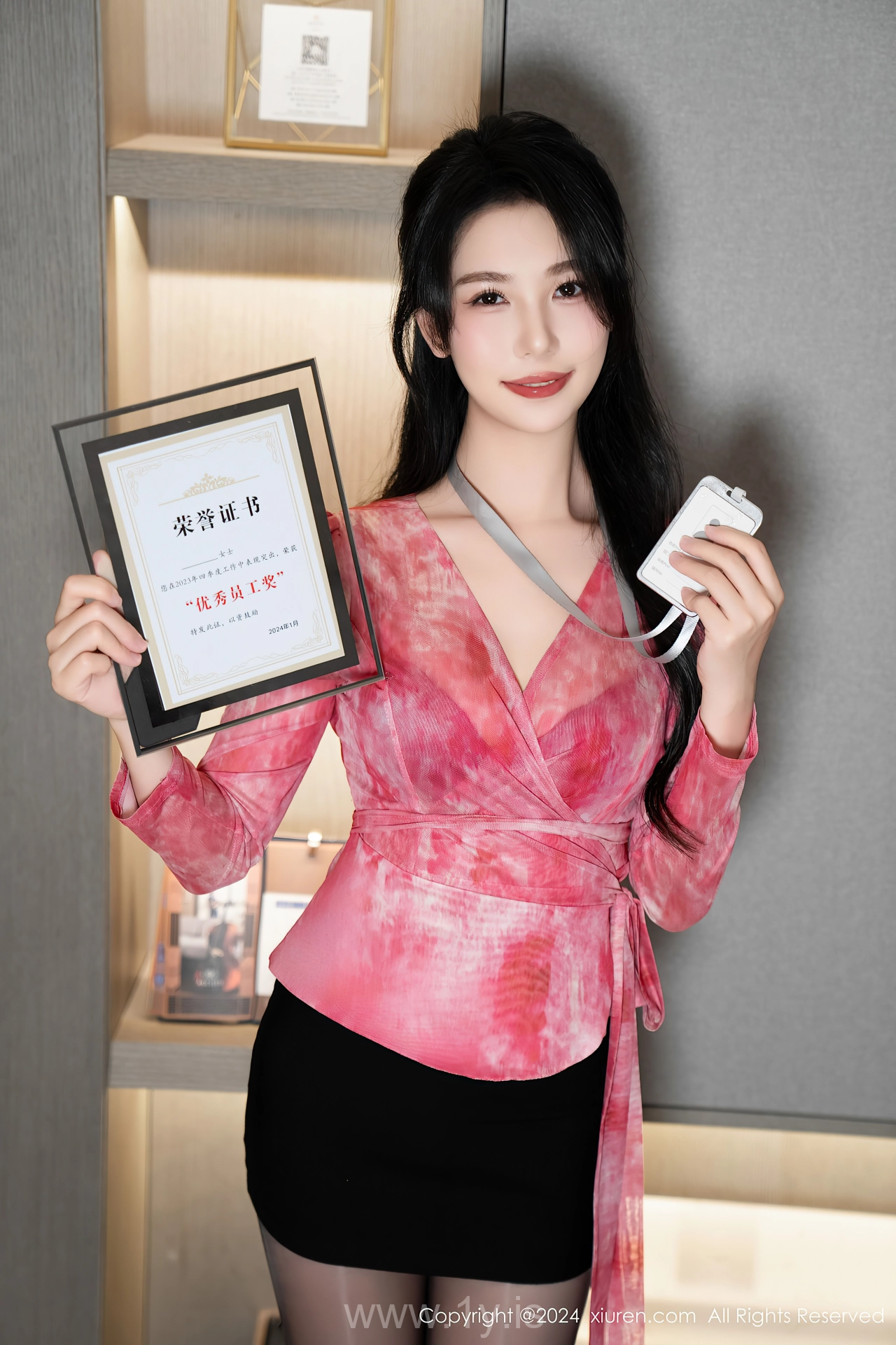 XIUREN(秀人网) No.8269 Graceful & Slender Chinese Beauty Queen 利世