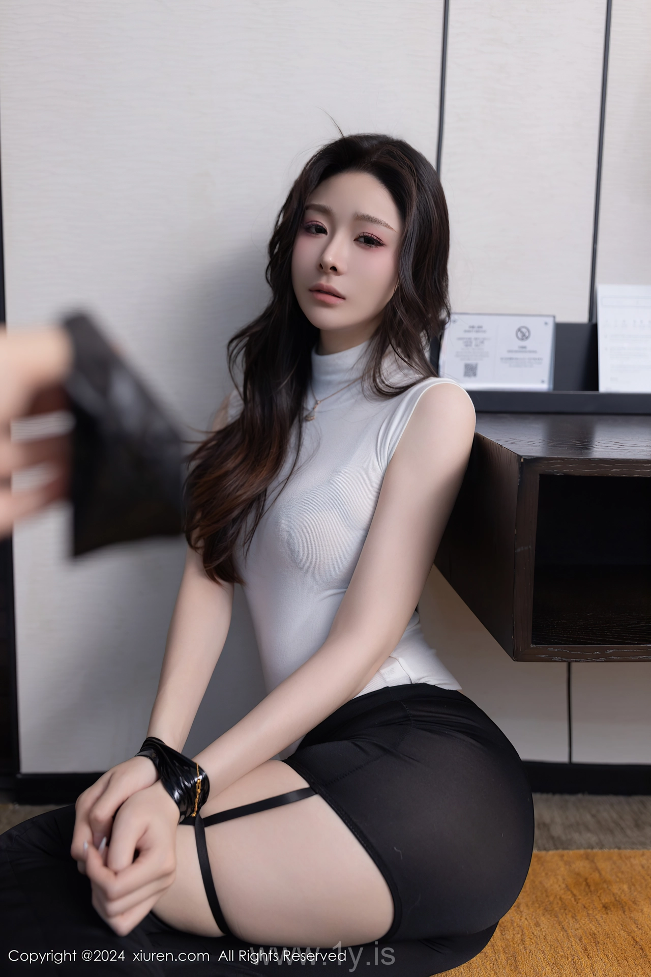 XIUREN(秀人网) No.8270 Enchanting Chinese Women 小逗逗