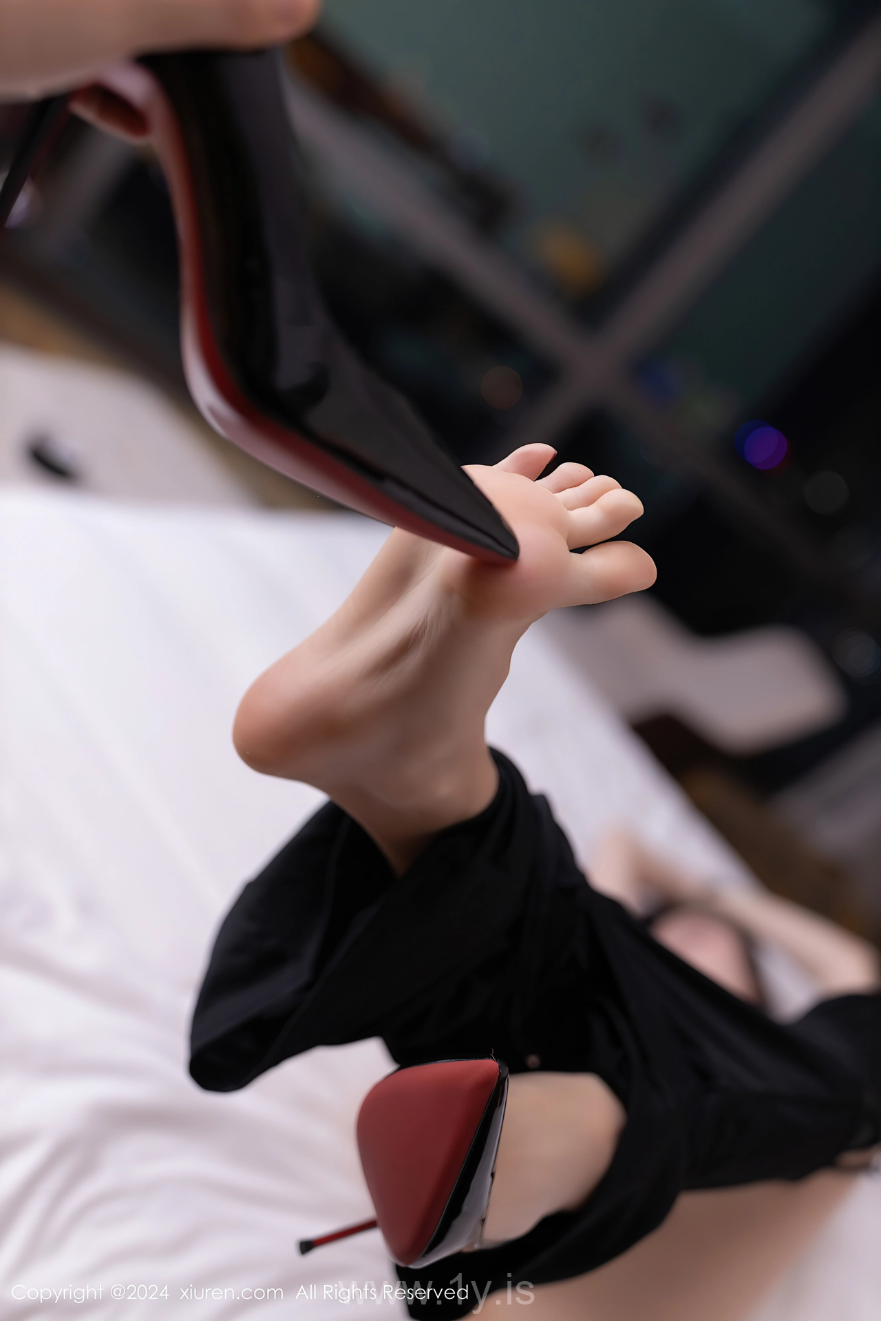 XIUREN(秀人网) No.8270 Enchanting Chinese Women 小逗逗