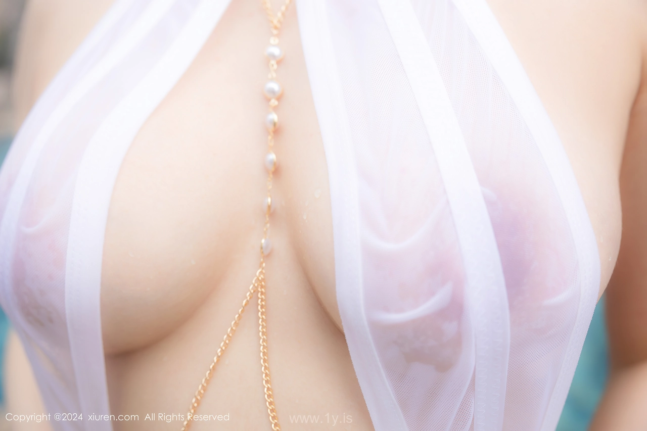 XIUREN(秀人网) No.8279 Ravishing & Charismatic Chinese Hottie 豆瓣酱