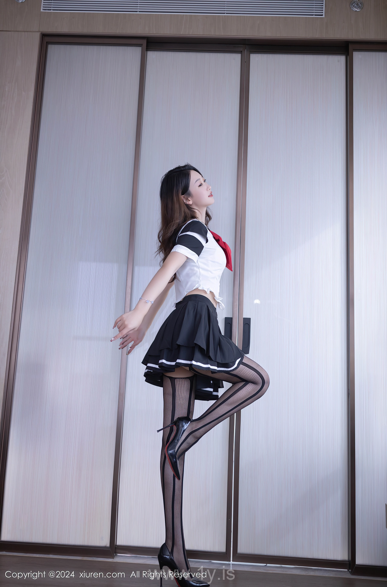 XIUREN(秀人网) No.8287 Gorgeous Chinese Peri 唐安琪