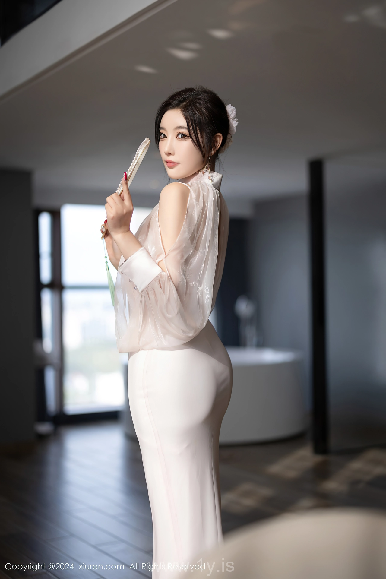 XIUREN(秀人网) No.8294 Quiet Chinese Women 杨晨晨Yome