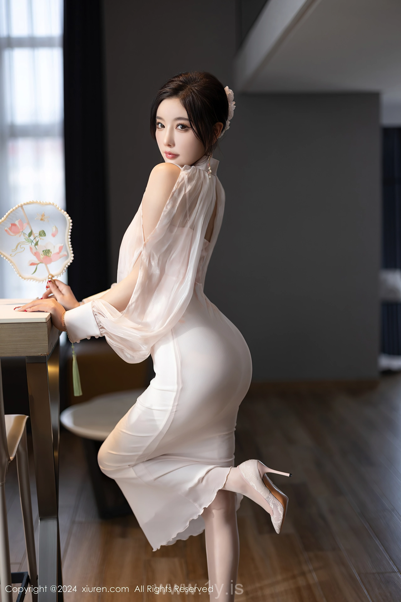 XIUREN(秀人网) No.8294 Quiet Chinese Women 杨晨晨Yome