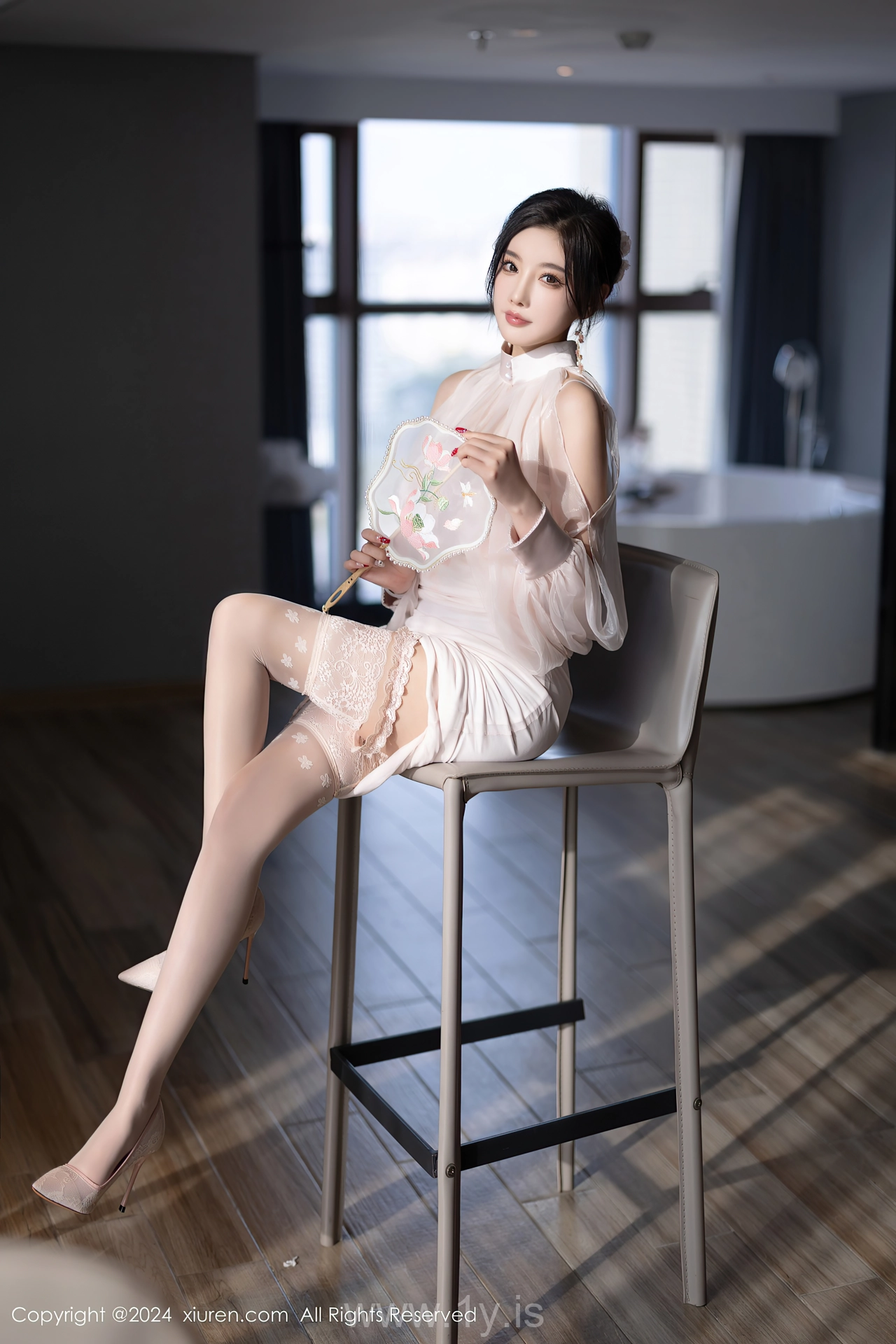 XIUREN(秀人网) No.8294 Quiet Chinese Women 杨晨晨Yome