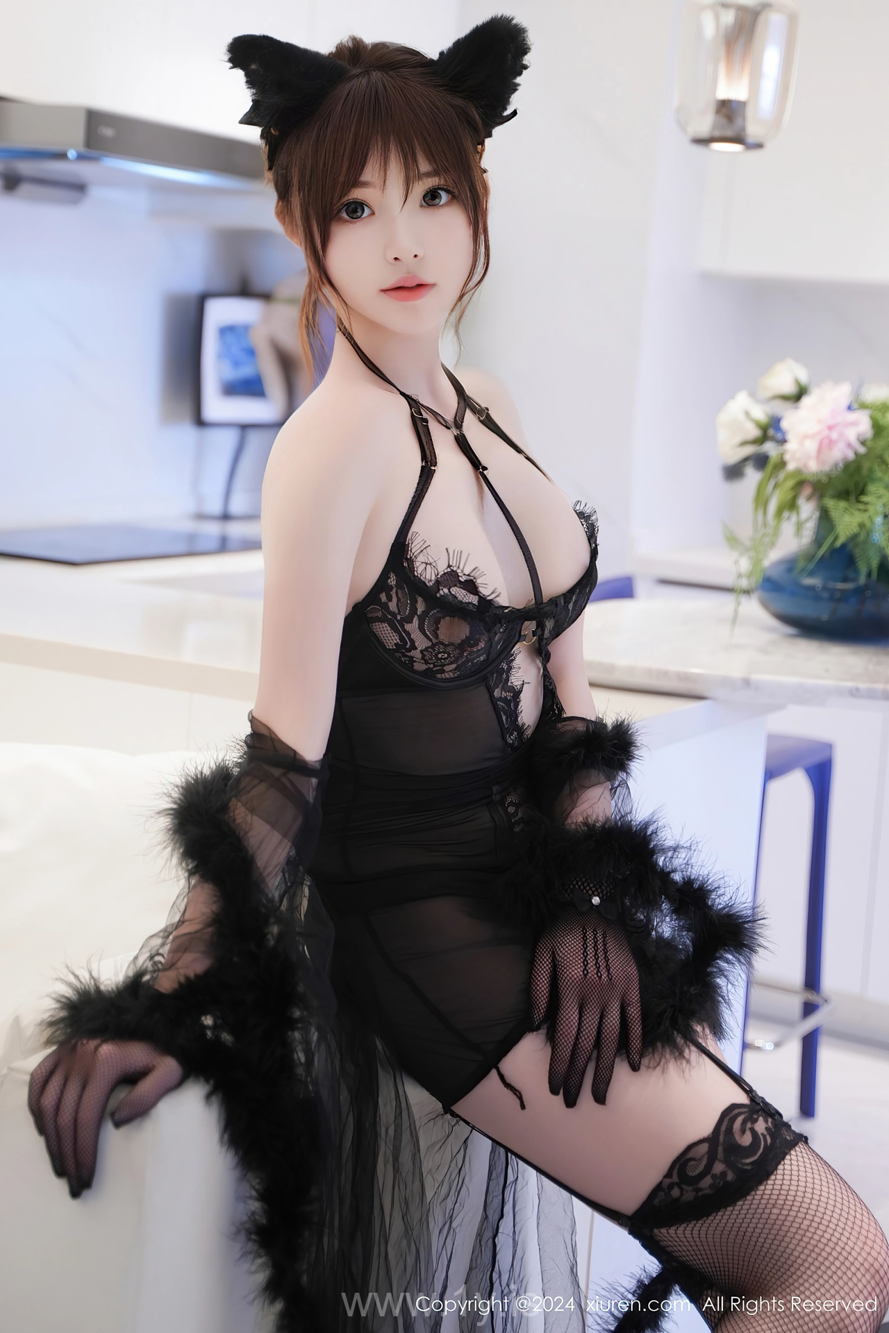 XIUREN(秀人网) No.8297 Attractive & Ravishing Asian Enigma 梦灵儿Mini