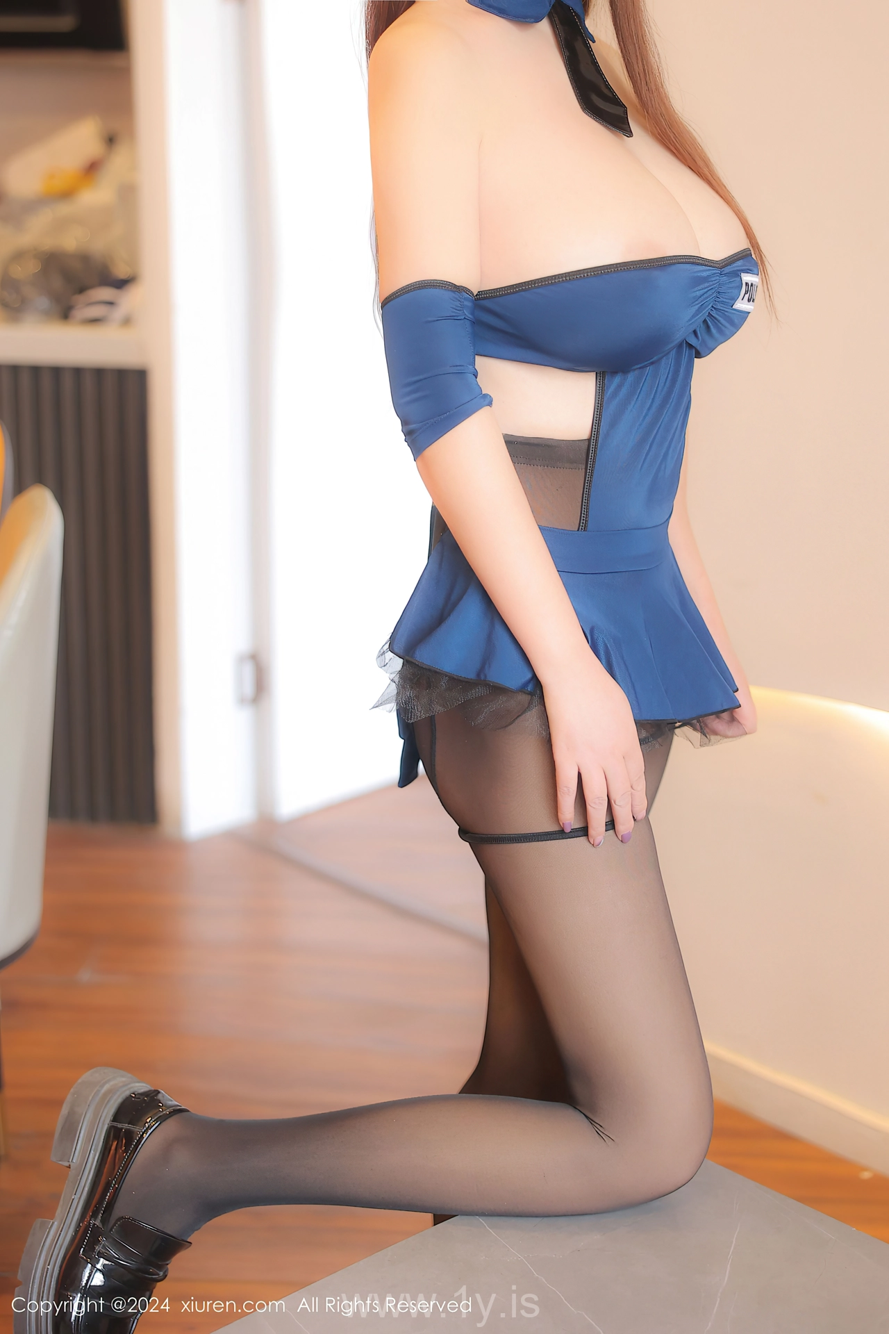 XIUREN(秀人网) No.8304 Extraordinary Asian Cougar 陈柒柒