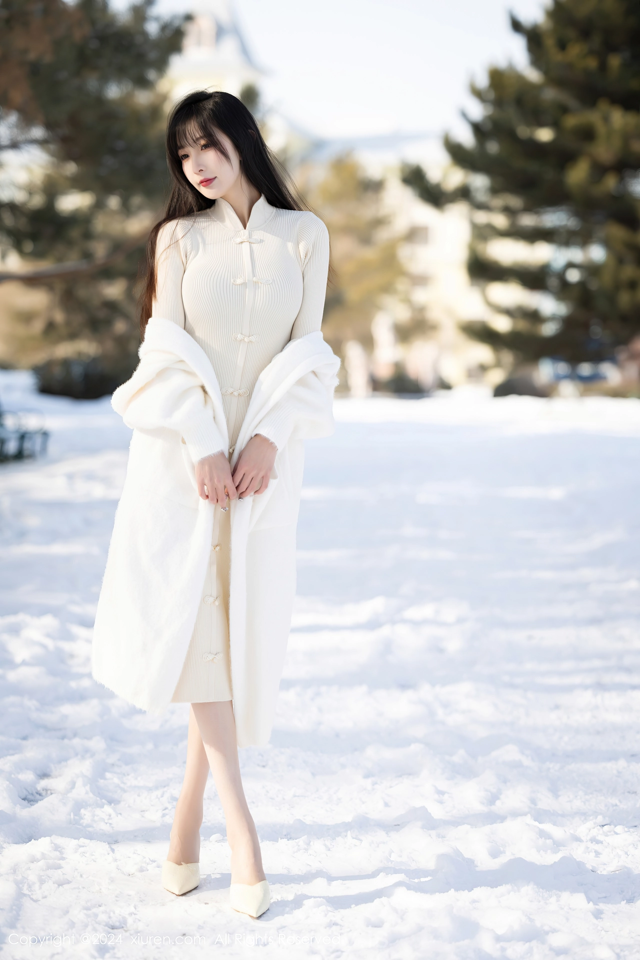 XIUREN(秀人网) No.8307 Vivacious & Enigmatic Chinese Maiden 林星阑