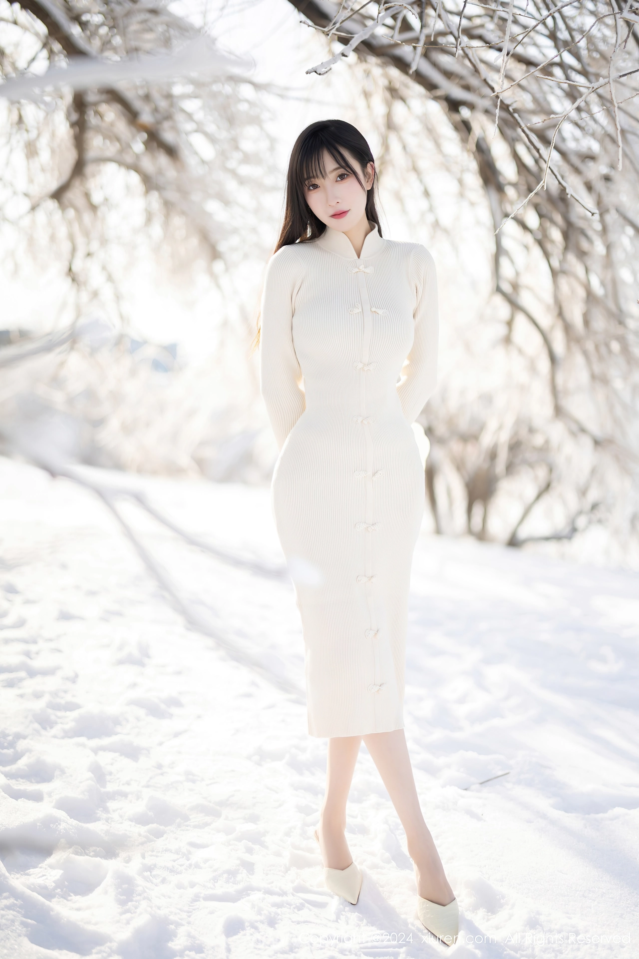 XIUREN(秀人网) No.8307 Vivacious & Enigmatic Chinese Maiden 林星阑