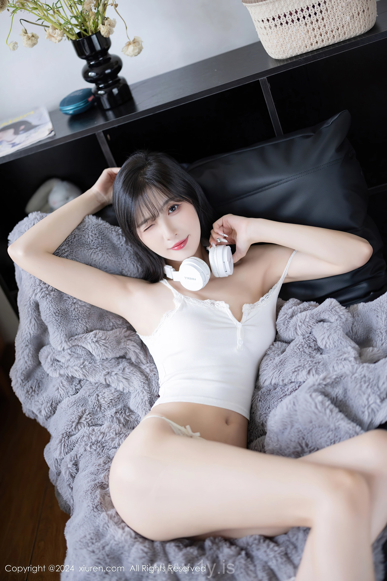 XIUREN(秀人网) No.8307 Vivacious & Enigmatic Chinese Maiden 林星阑