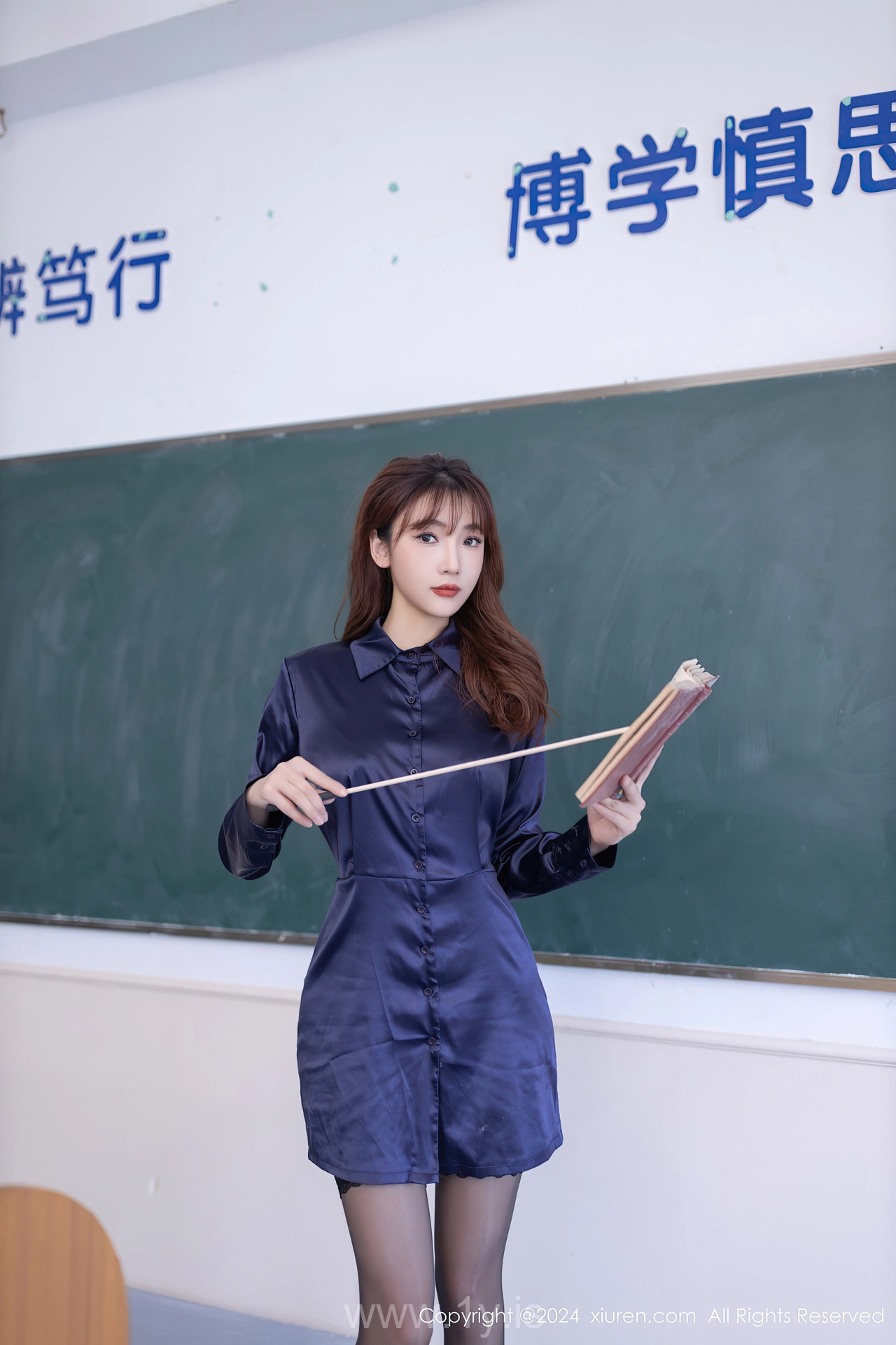 XIUREN(秀人网) No.8309 Classy & Sparkling Chinese Cutie 陆萱萱