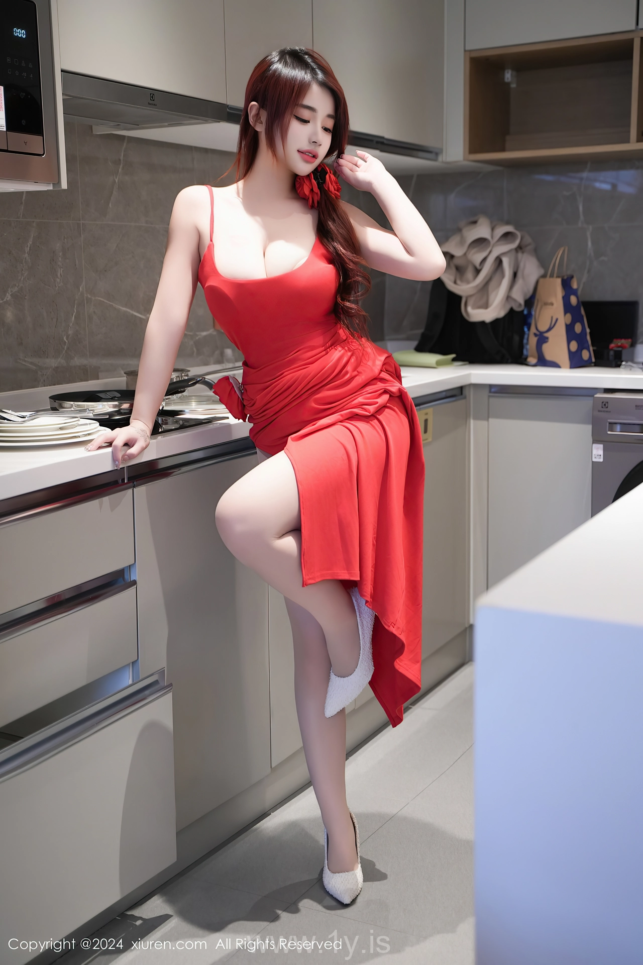 XIUREN(秀人网) No.8313 Stunning Asian Mature Princess 美七Mia