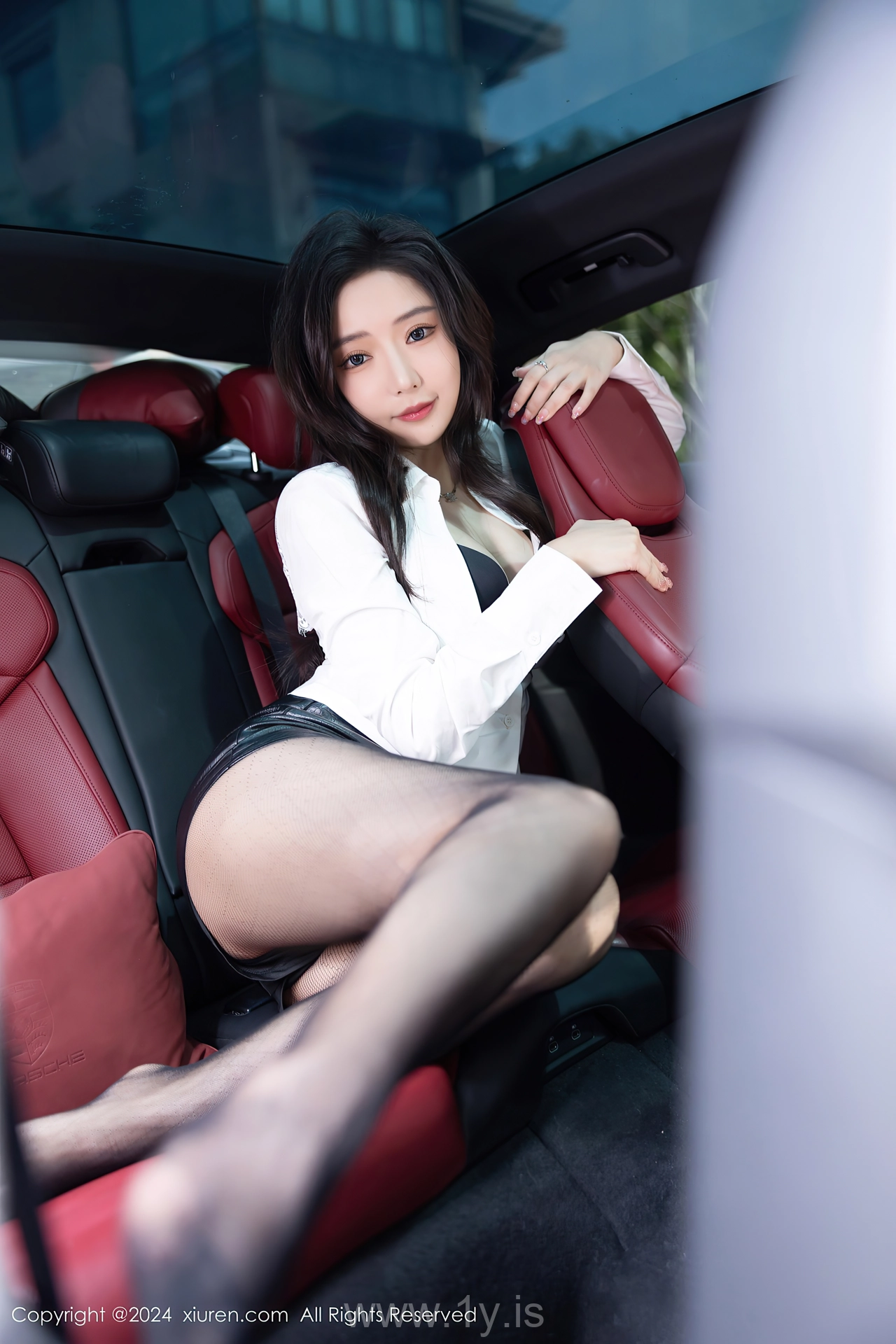 XIUREN(秀人网) No.8314 Beautiful & Slender Chinese Hottie 王馨瑶yanni