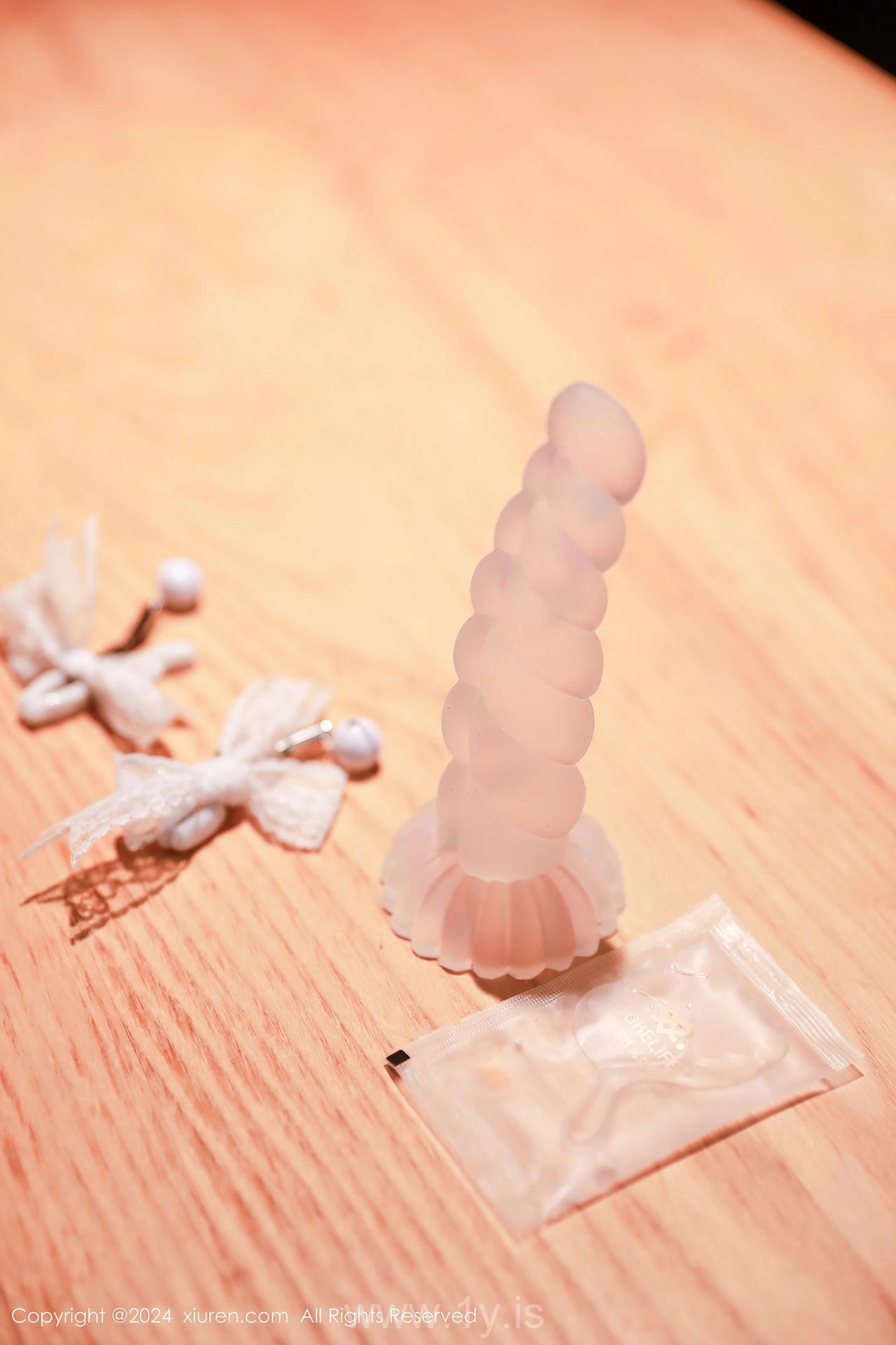 XIUREN(秀人网) No.8316 Slender Chinese Femme fatale 桃妖夭