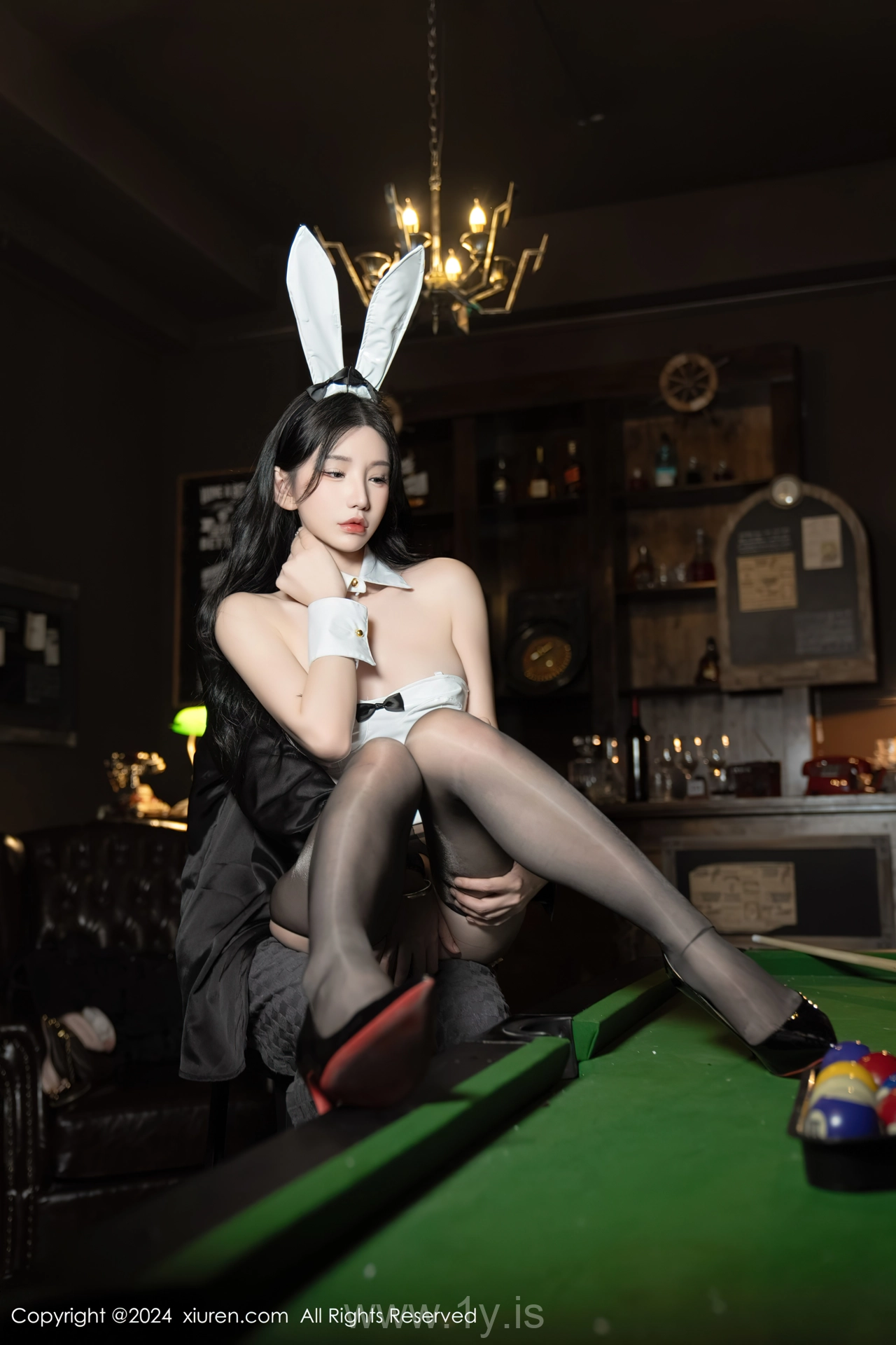 XIUREN(秀人网) No.8318 Dazzling Chinese Beauty Queen 周于希Sally