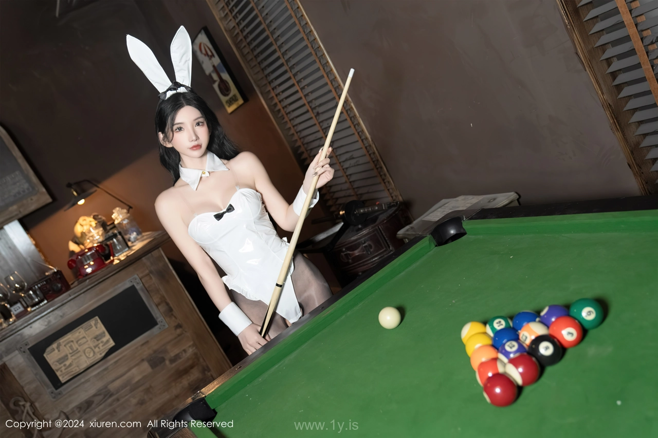 XIUREN(秀人网) No.8318 Dazzling Chinese Beauty Queen 周于希Sally