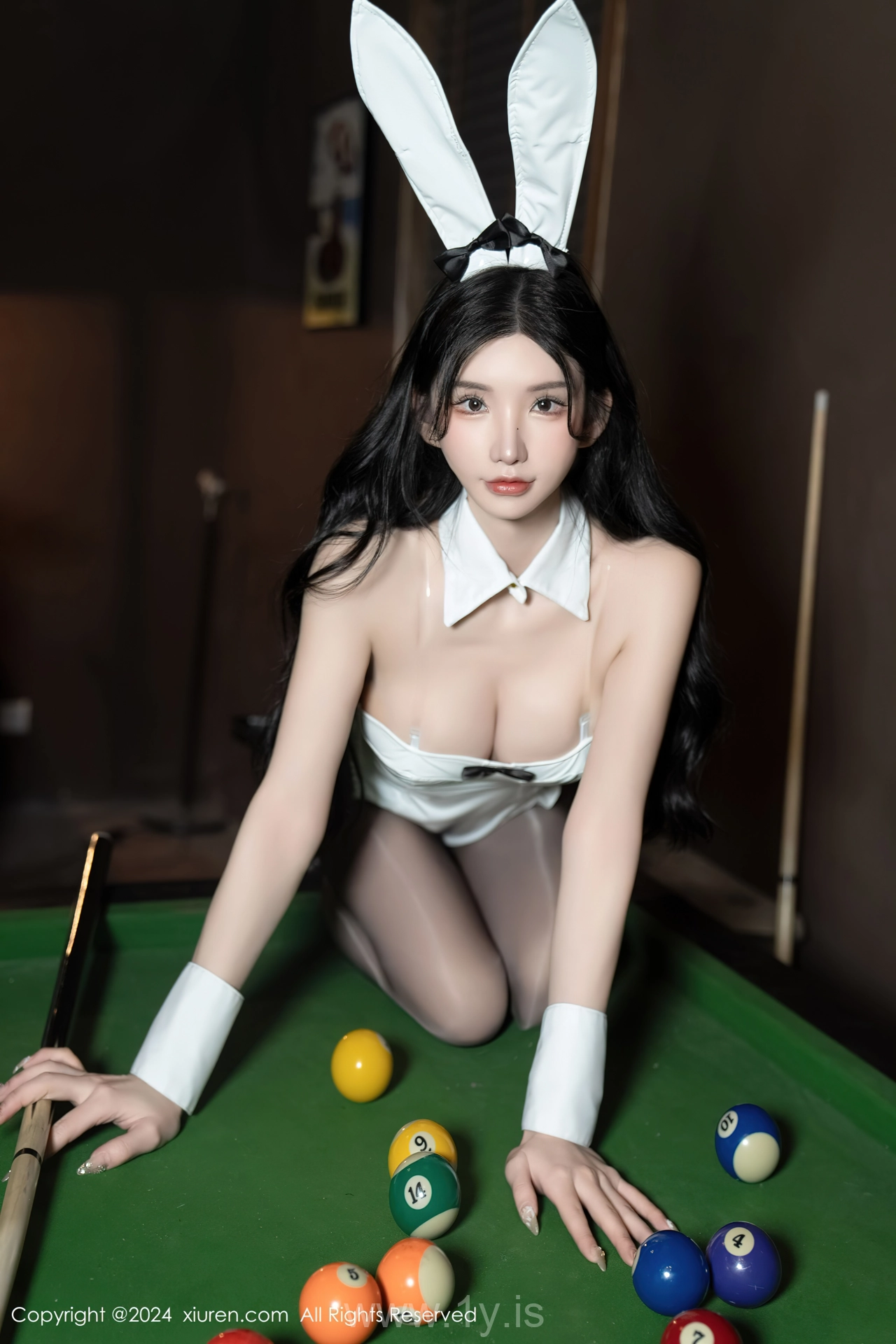 XIUREN(秀人网) No.8318 Dazzling Chinese Beauty Queen 周于希Sally