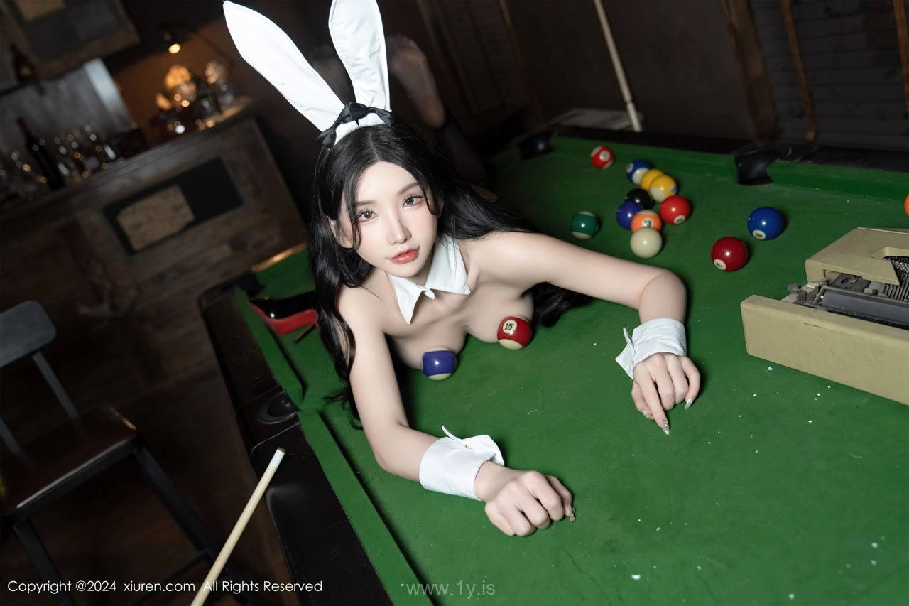 XIUREN(秀人网) No.8318 Dazzling Chinese Beauty Queen 周于希Sally