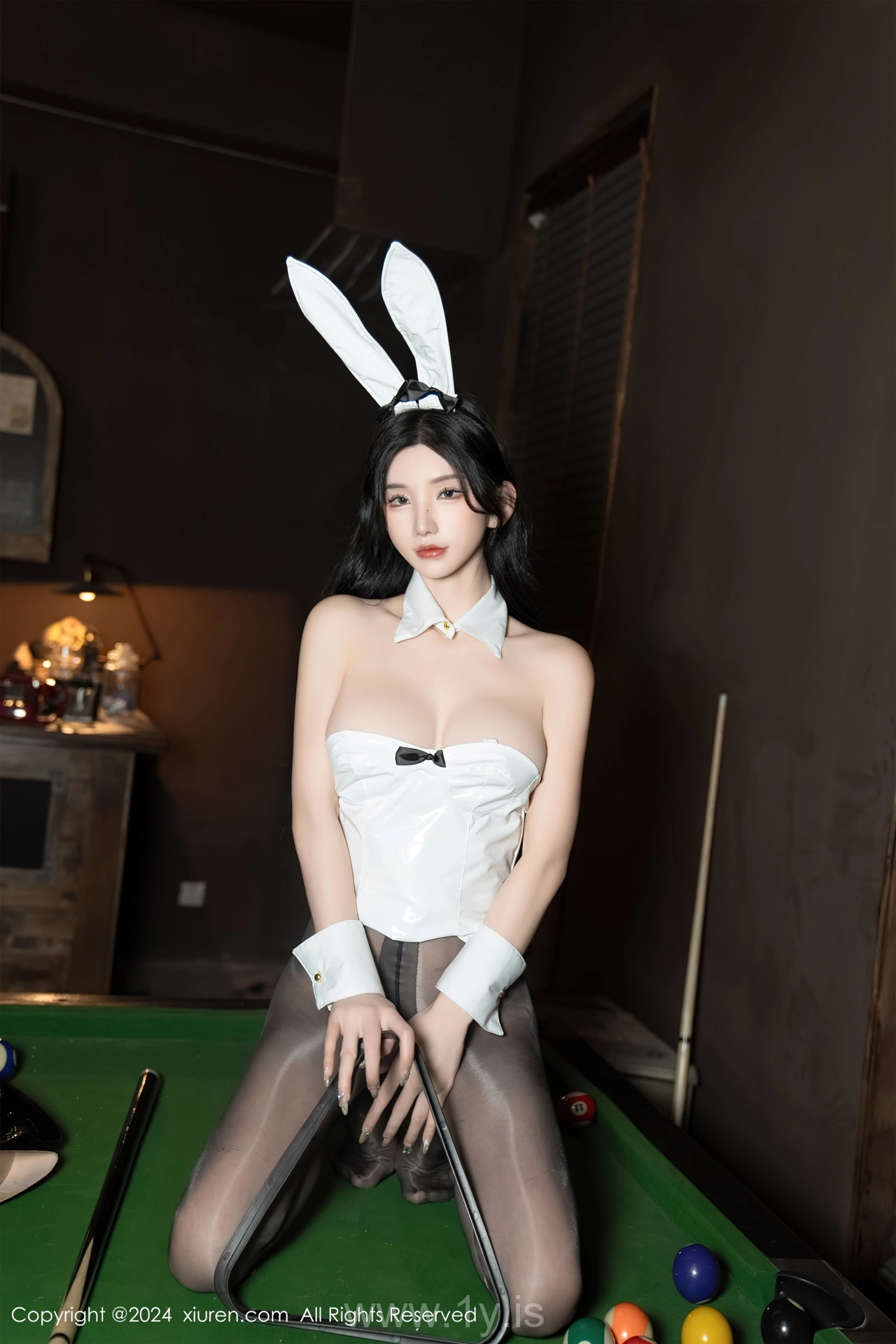 XIUREN(秀人网) No.8318 Dazzling Chinese Beauty Queen 周于希Sally