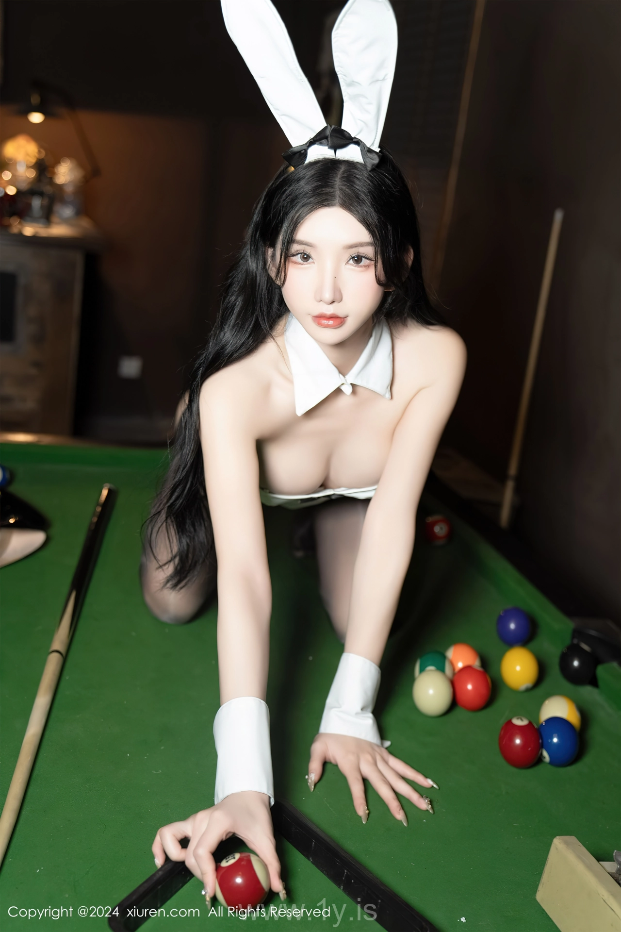 XIUREN(秀人网) No.8318 Dazzling Chinese Beauty Queen 周于希Sally