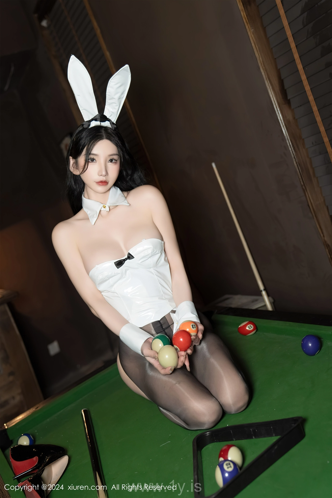 XIUREN(秀人网) No.8318 Dazzling Chinese Beauty Queen 周于希Sally