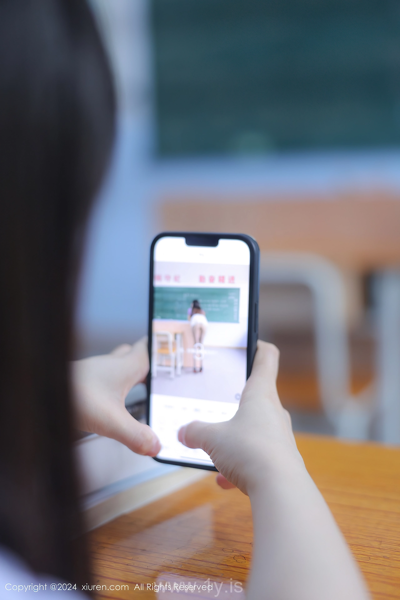 XIUREN(秀人网) No.8319 Tempting Chinese Jewel 豆瓣酱模特合集