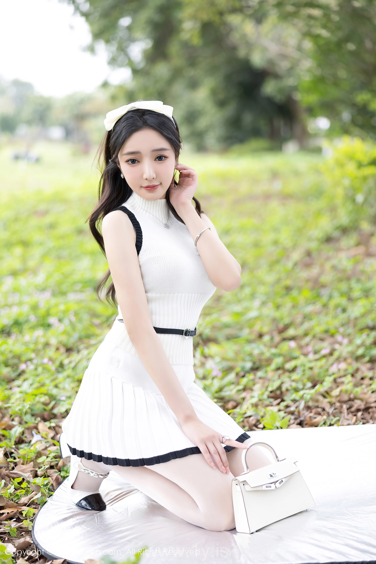 XIUREN(秀人网) No.8334 Flawless & Decent Asian Sweetie 王馨瑶yanni