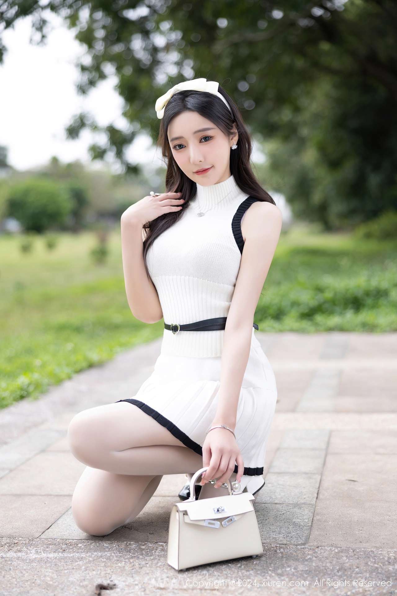 XIUREN(秀人网) No.8334 Flawless & Decent Asian Sweetie 王馨瑶yanni