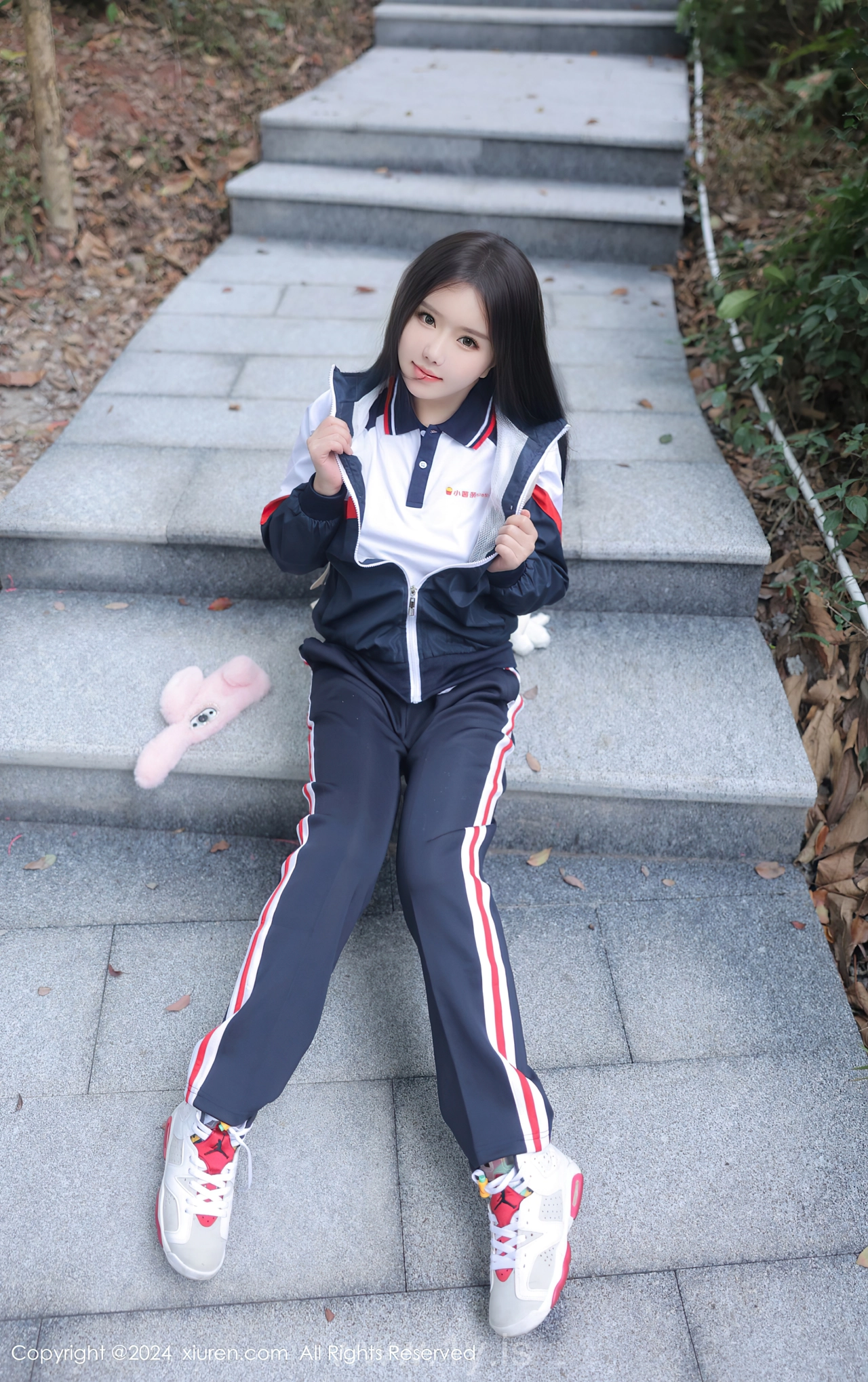 XIUREN(秀人网) No.8335 Appealing & Delicate Chinese Women 小薯条nienie