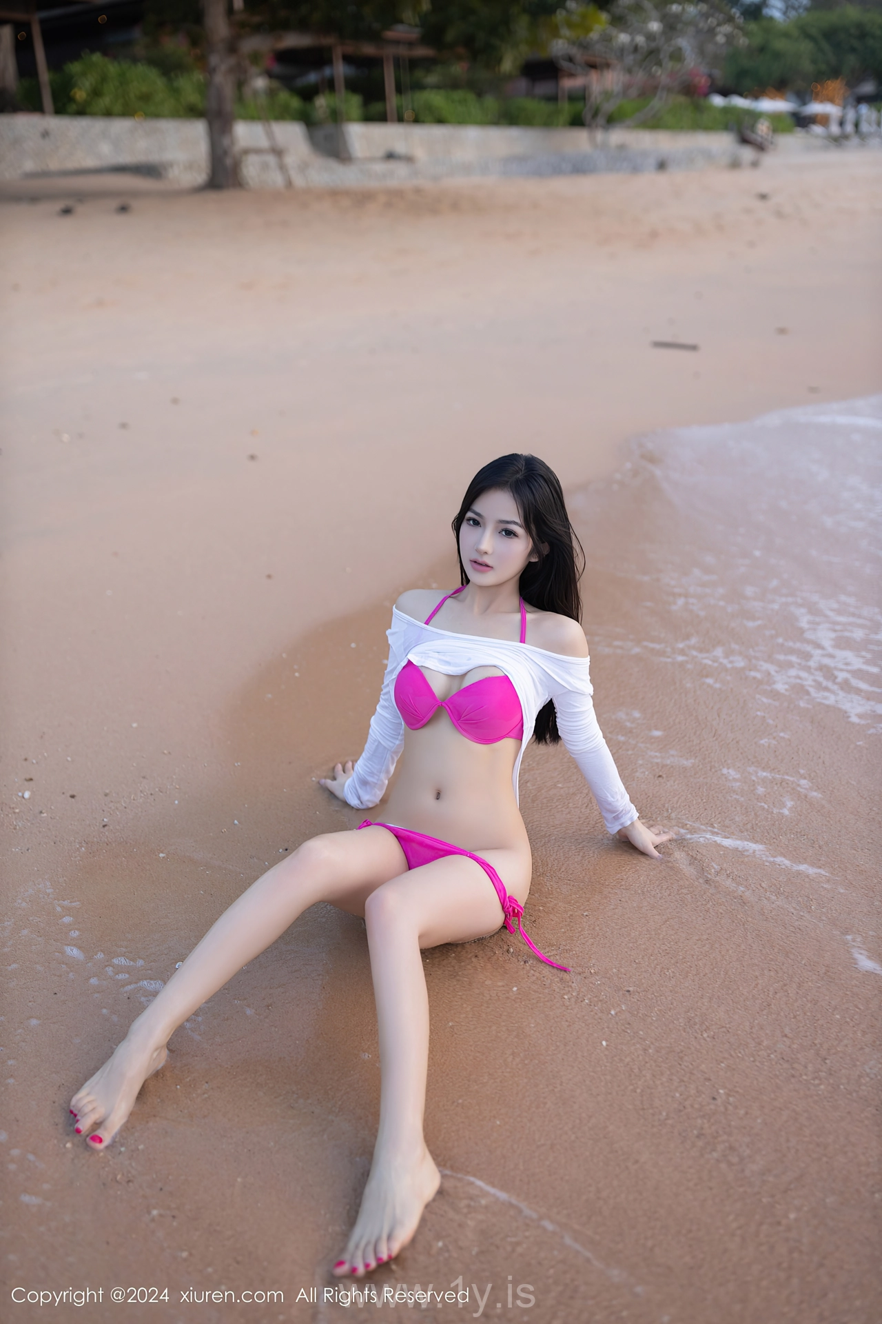 XIUREN(秀人网) No.8341 Stylish Chinese Mature Princess 谭小灵