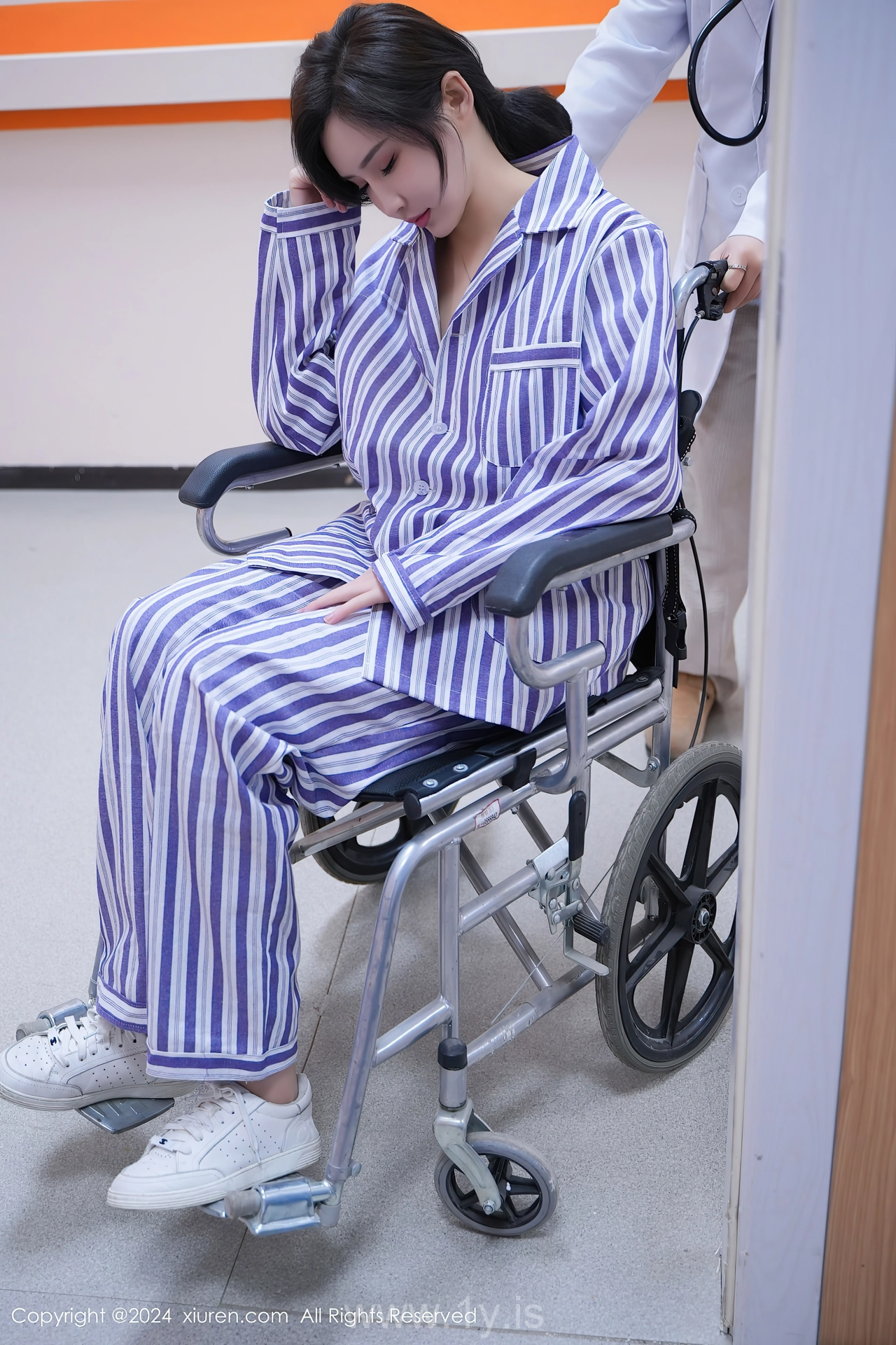 XIUREN(秀人网) No.8346 Nice-looking Asian Beauty Queen Carol周妍希X