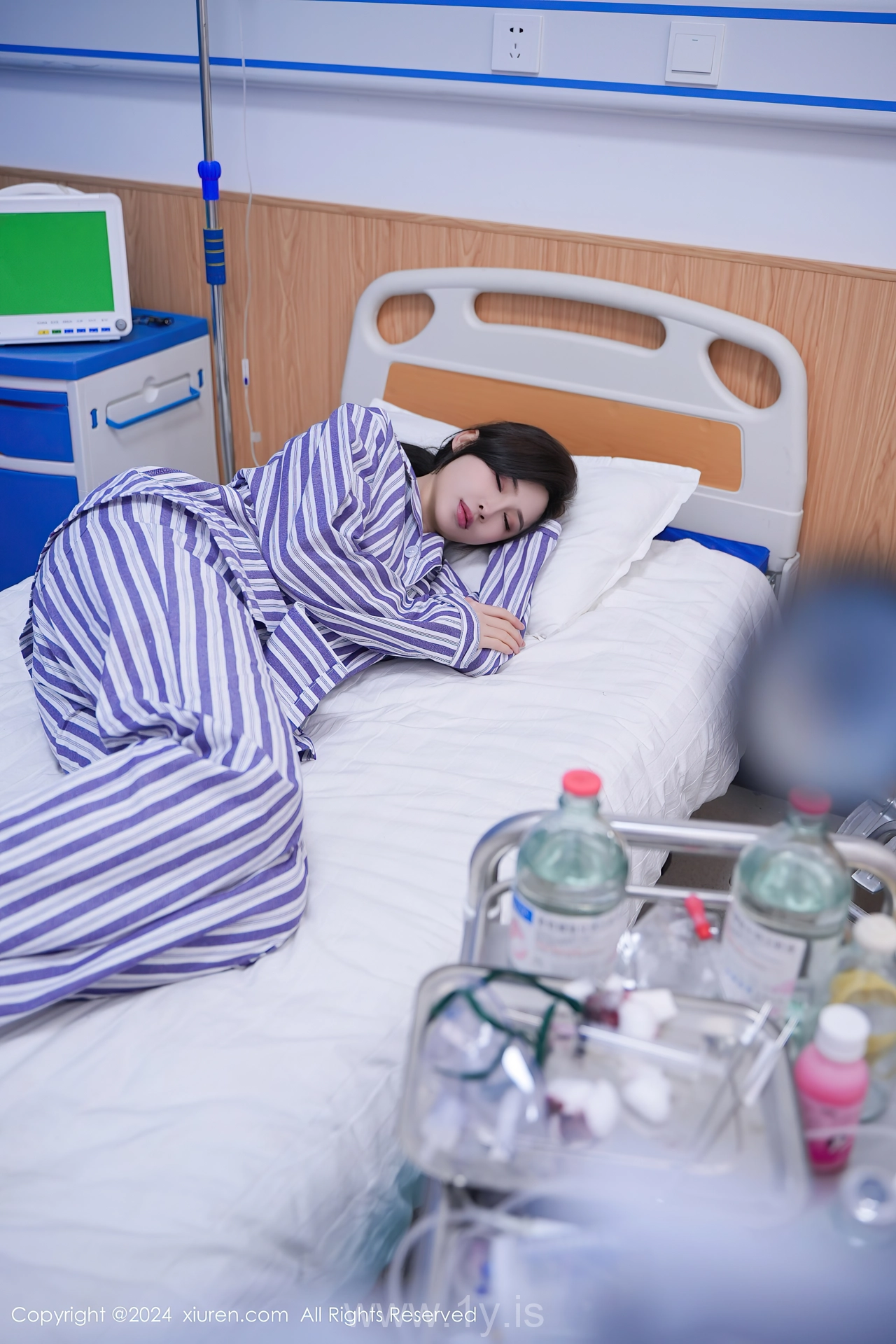 XIUREN(秀人网) No.8346 Nice-looking Asian Beauty Queen Carol周妍希X